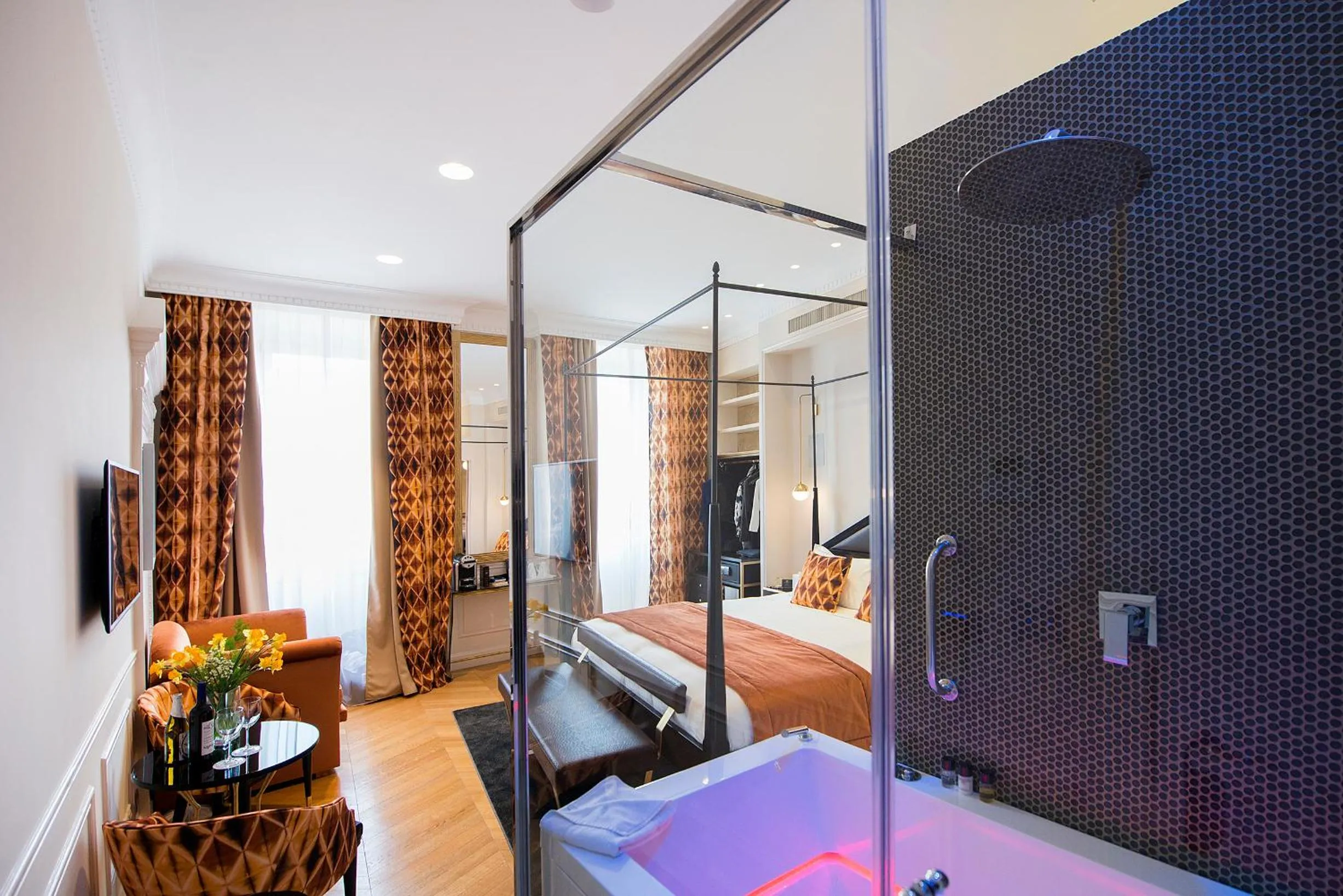 Bed in Torre Argentina Relais - Residenze di Charme