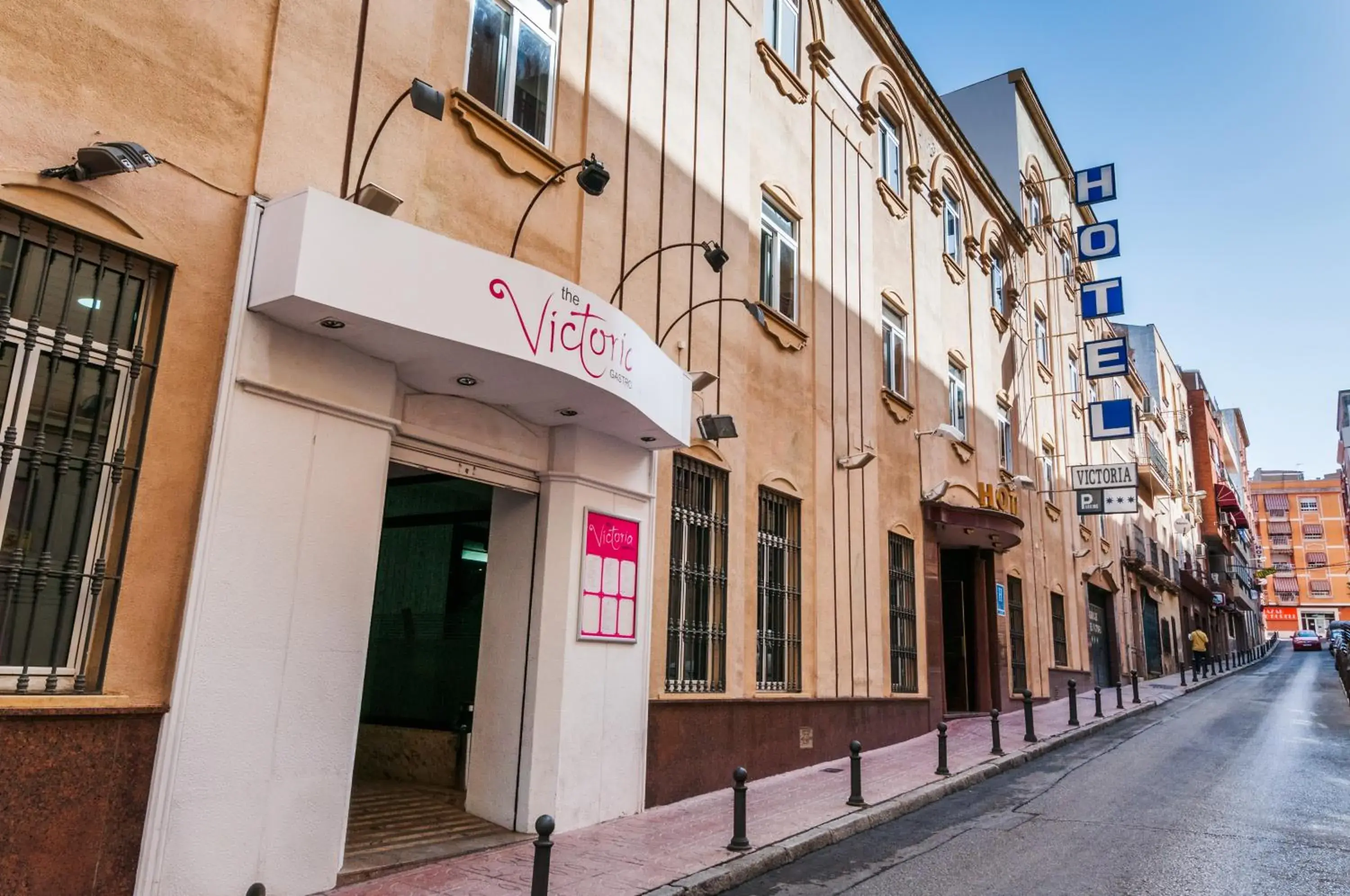 Day, Facade/Entrance in Hotel Victoria