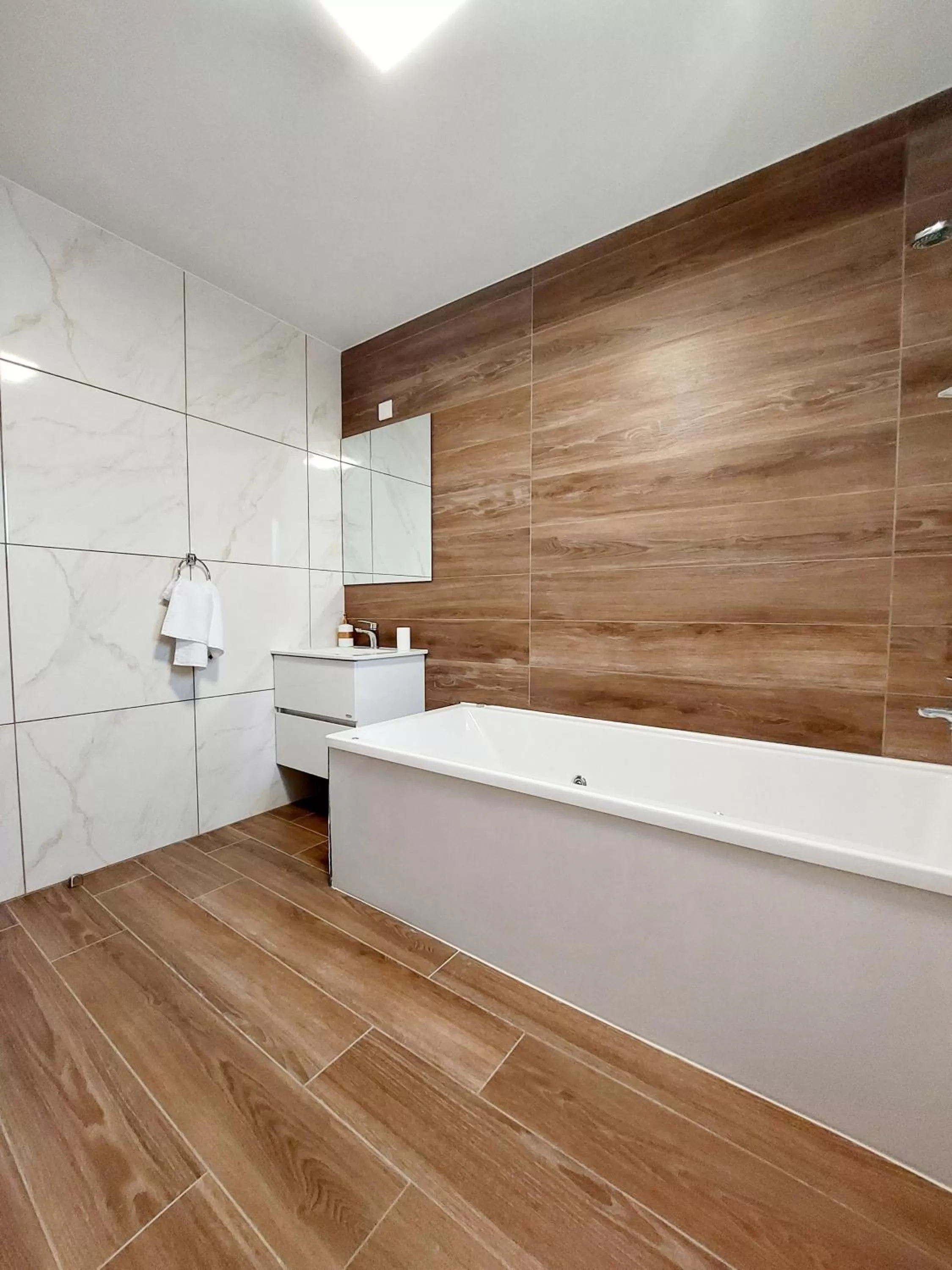 Hot Tub in Agros Green Valley Suites