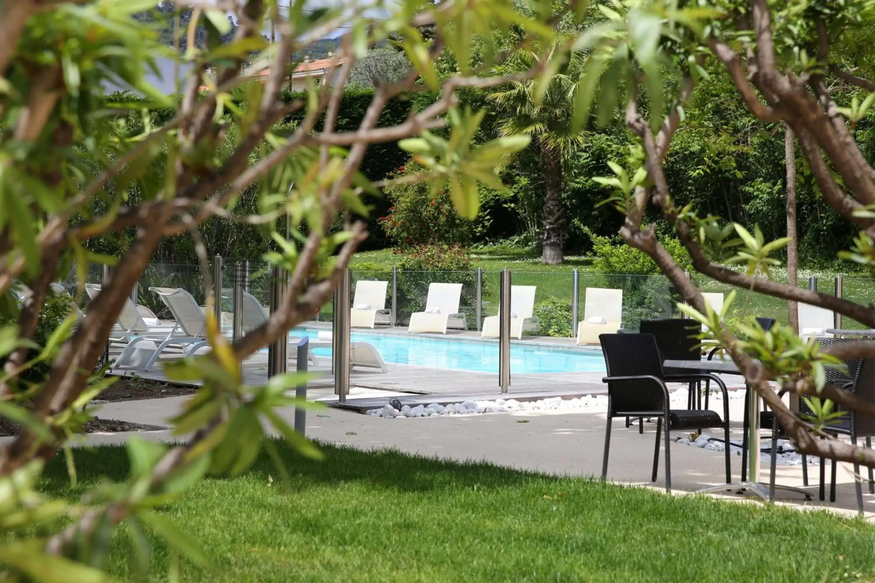 On site, Swimming Pool in Best Western PLUS Elixir Grasse