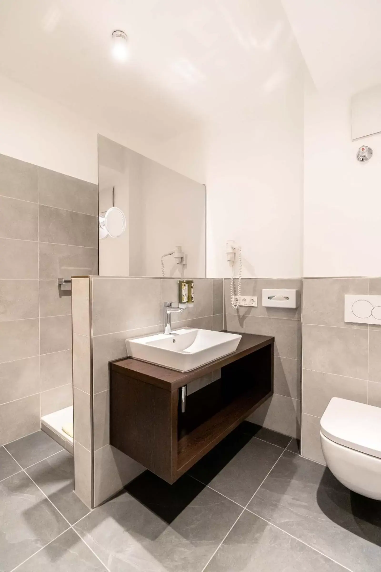 Bathroom in Hotel Vollmann