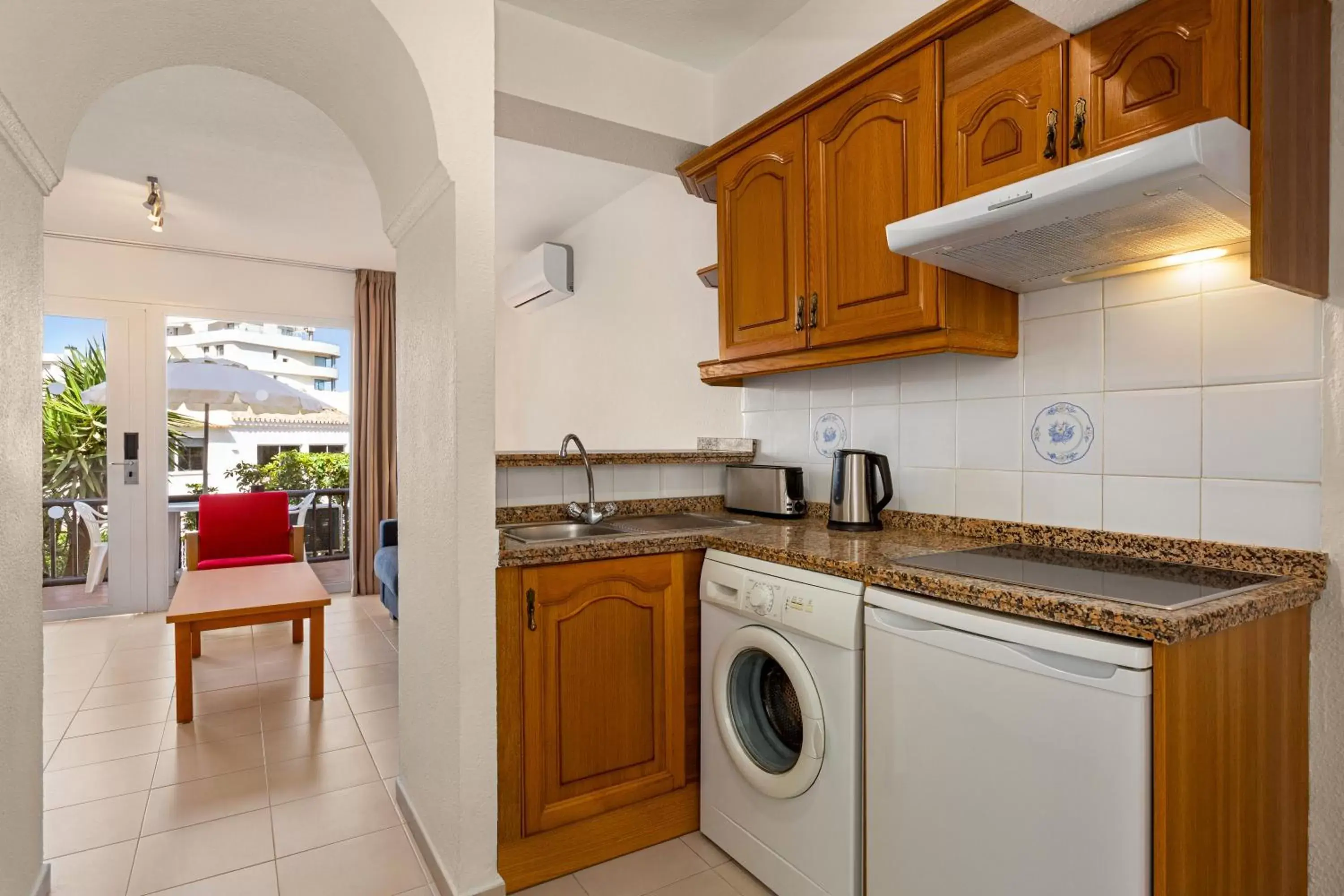 Kitchen or kitchenette, Kitchen/Kitchenette in Ramada Hotel & Suites by Wyndham Costa del Sol