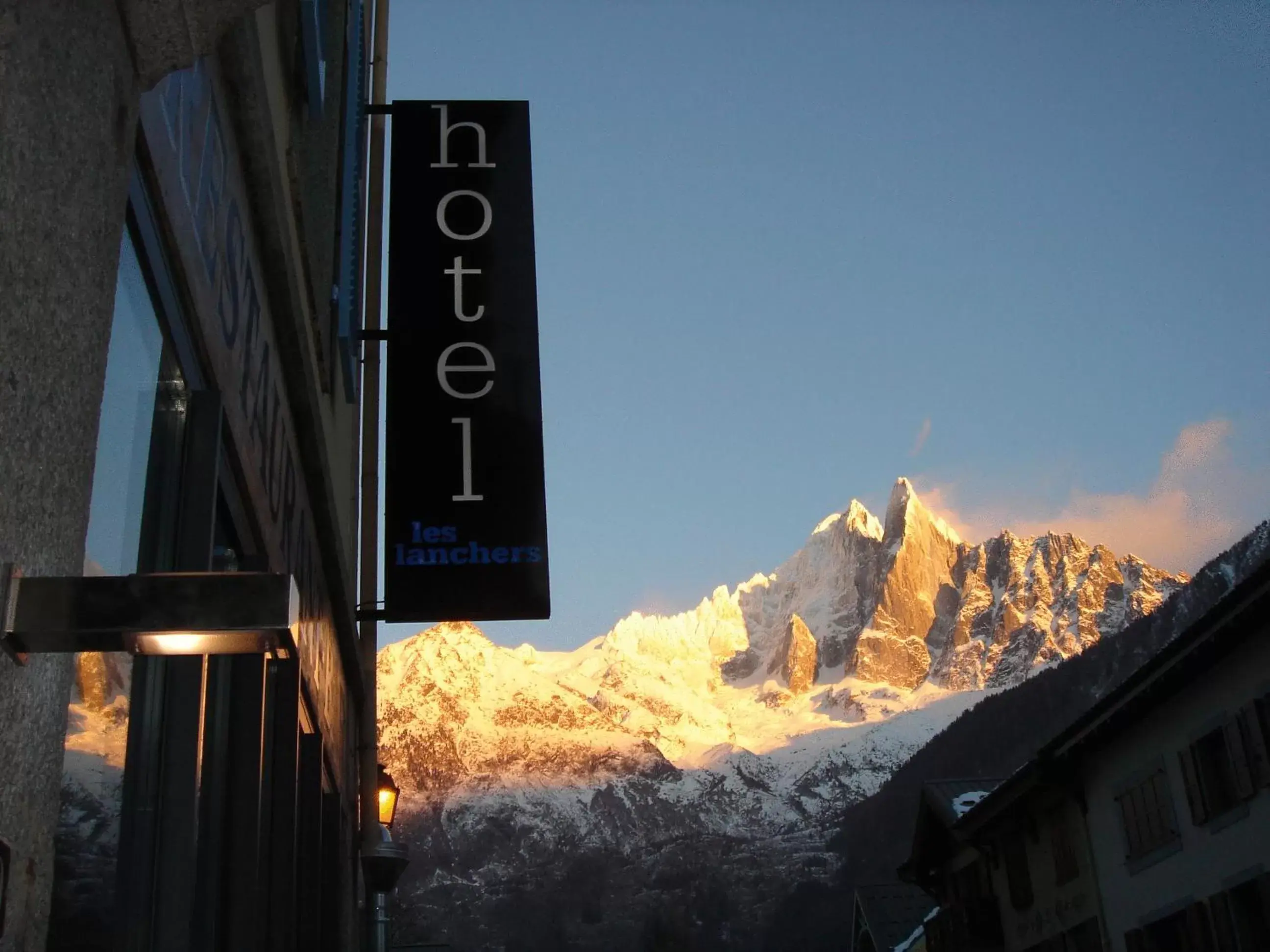 Facade/entrance in Hotel Les Lanchers