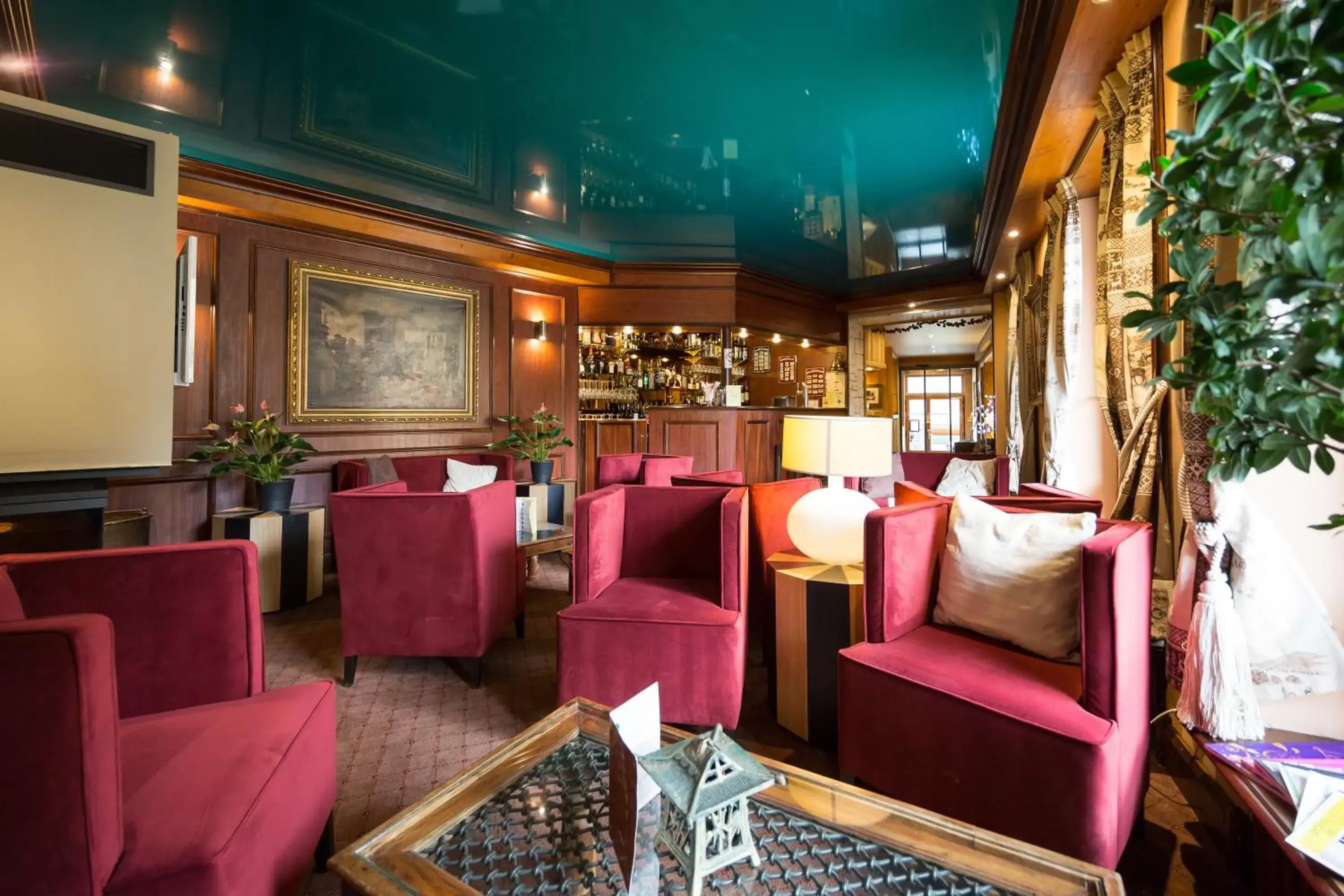 Lounge or bar, Lounge/Bar in Les Gourmets - Chalet Hotel