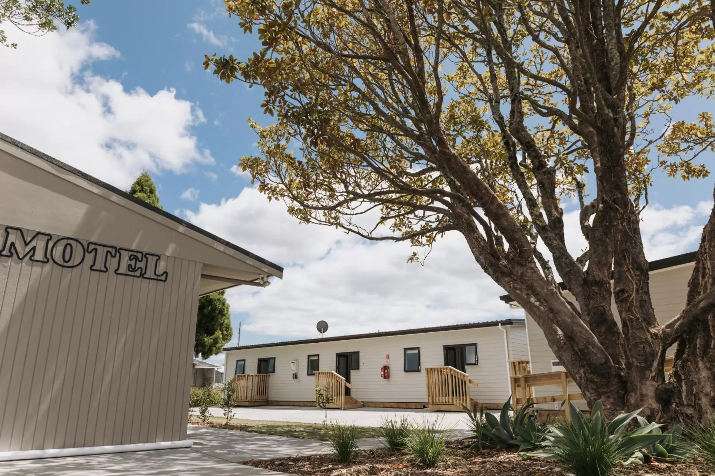 Property Building in Peninsula Motel