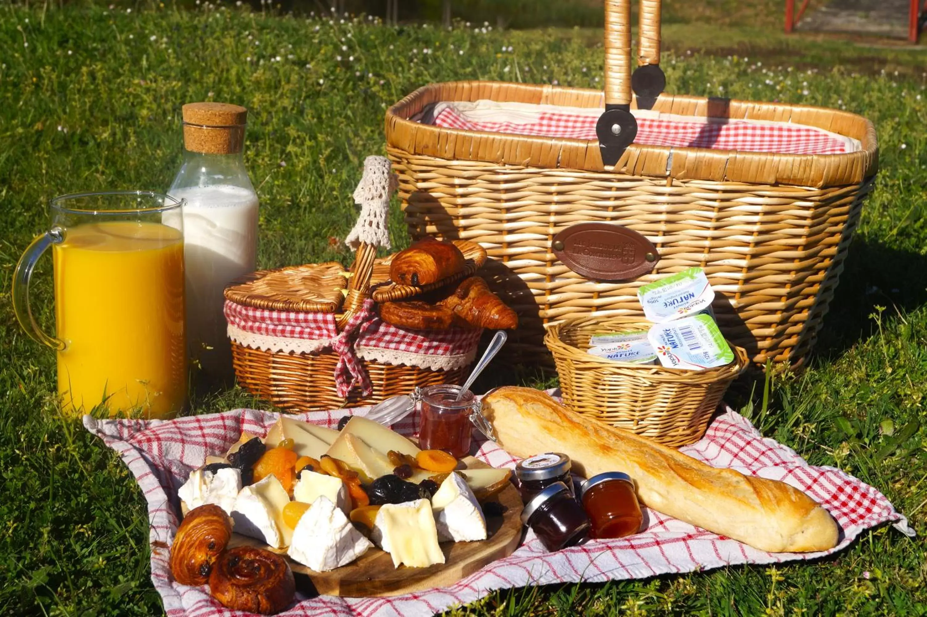 Breakfast in EcoLodges Les Carrelets - Golf des Graves et du Sauternais