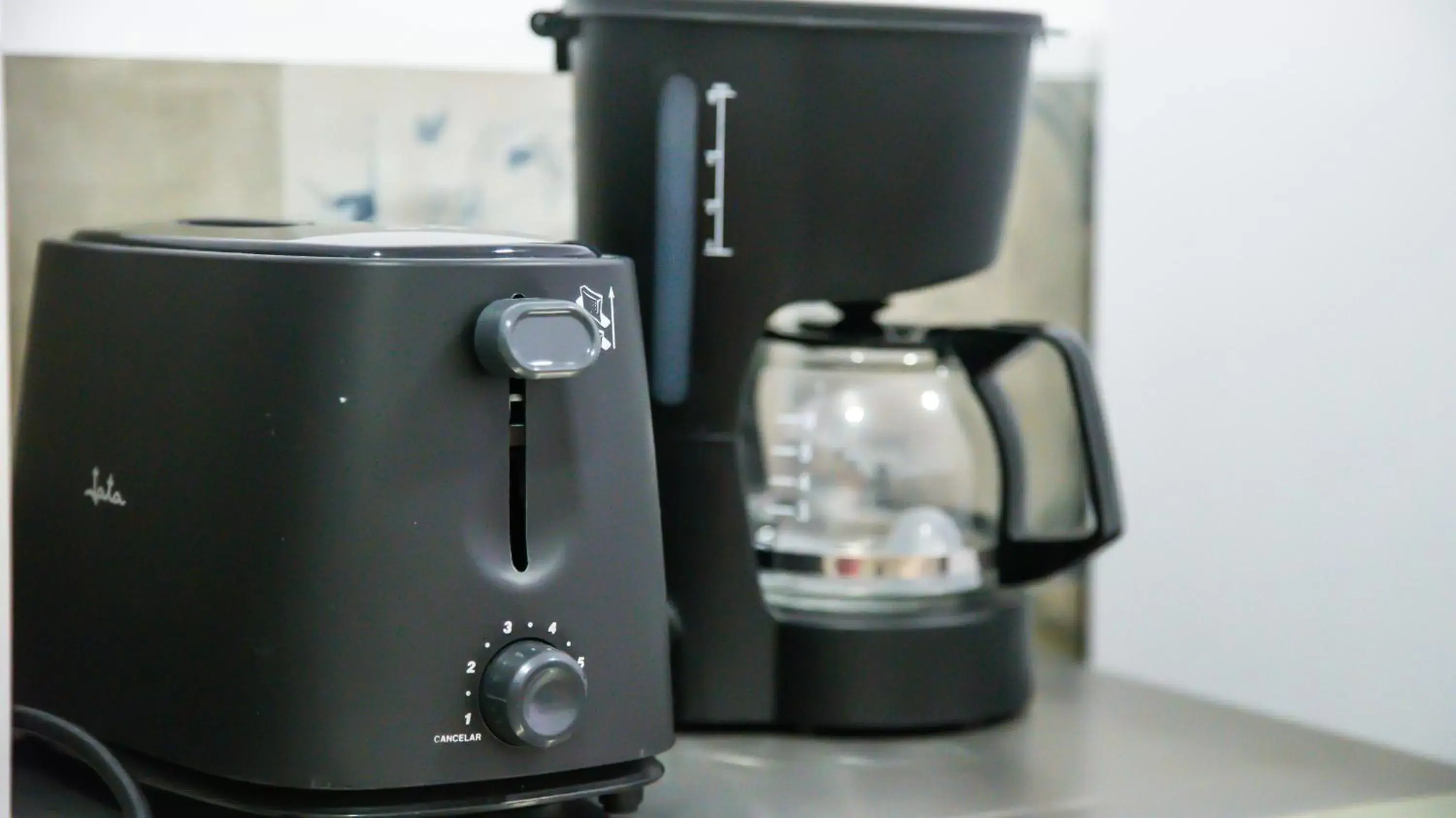 Coffee/tea facilities in Hotel Apartamentos Pueblo Mar