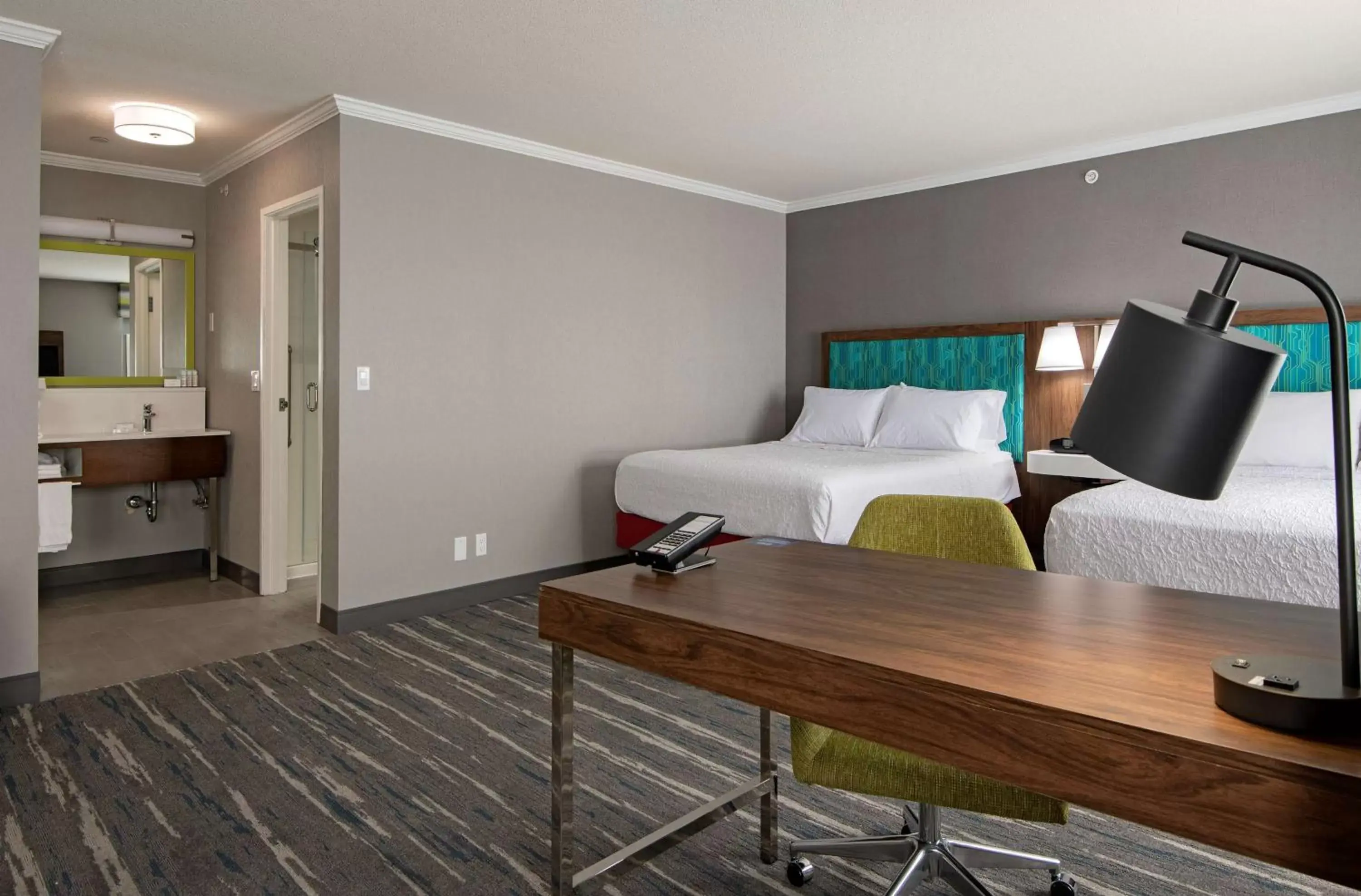 Bedroom, Bed in Hampton Inn by Hilton Kamloops