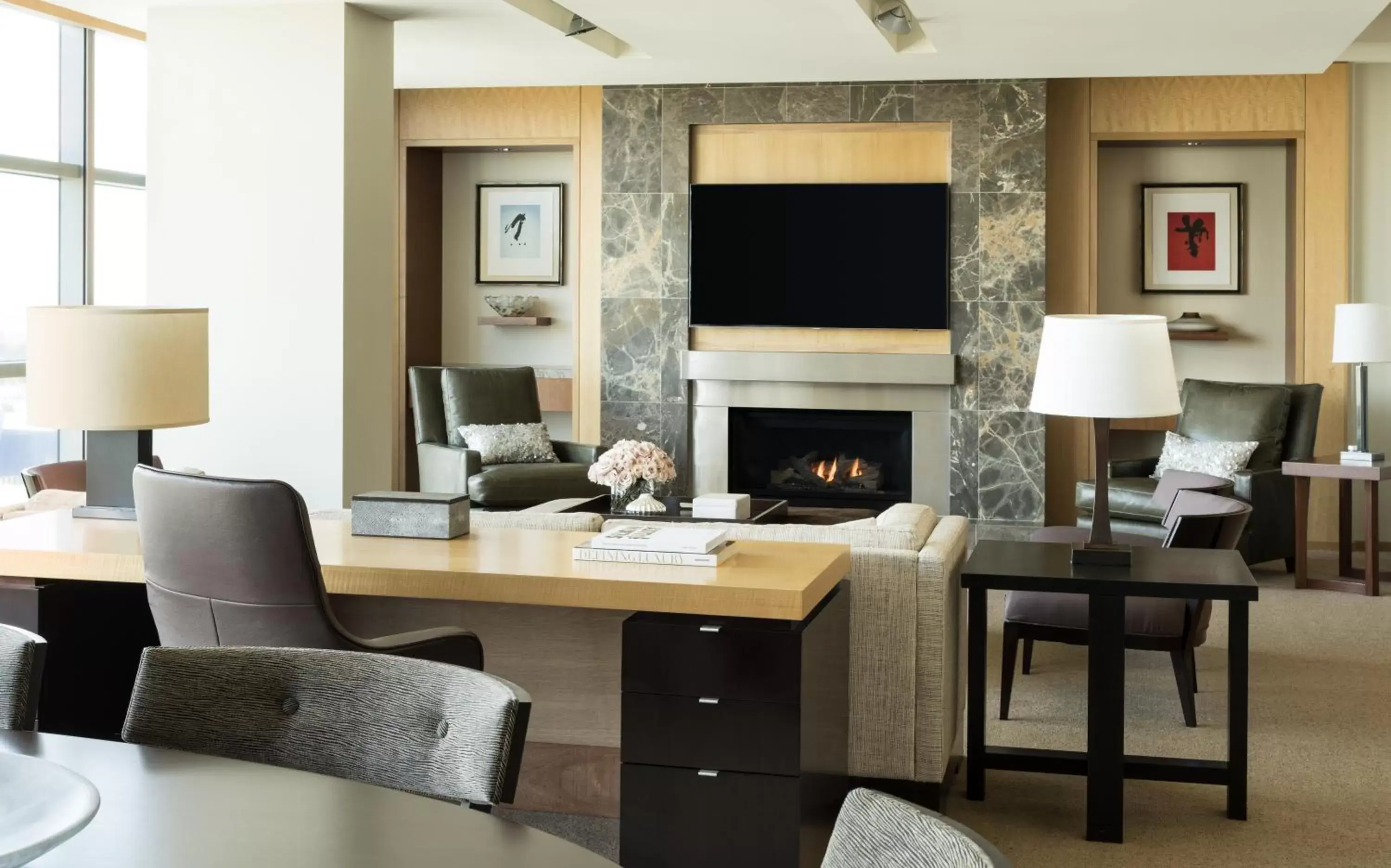 Photo of the whole room, TV/Entertainment Center in Four Seasons Hotel Silicon Valley at East Palo Alto