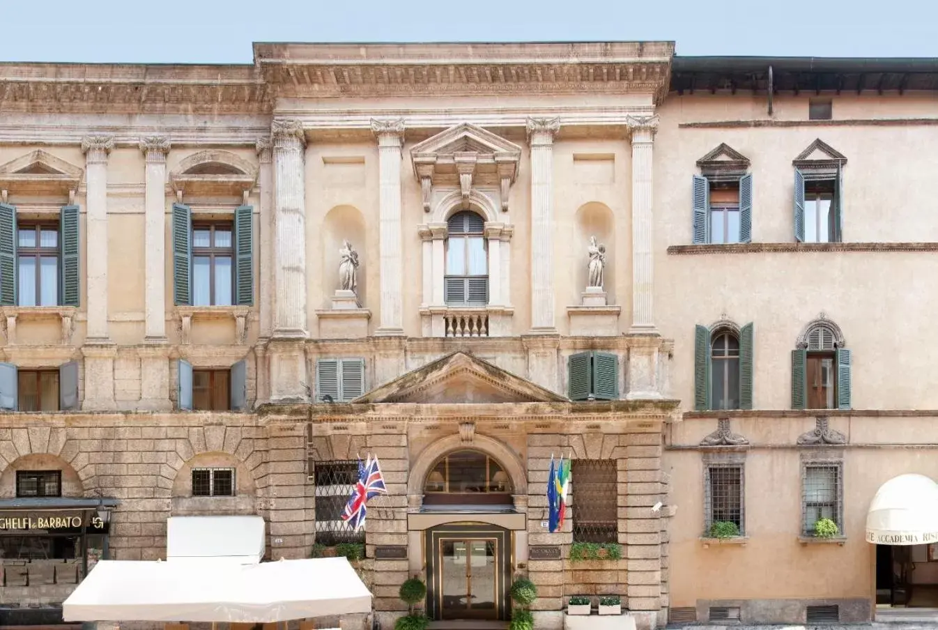 Facade/entrance, Property Building in Hotel Accademia