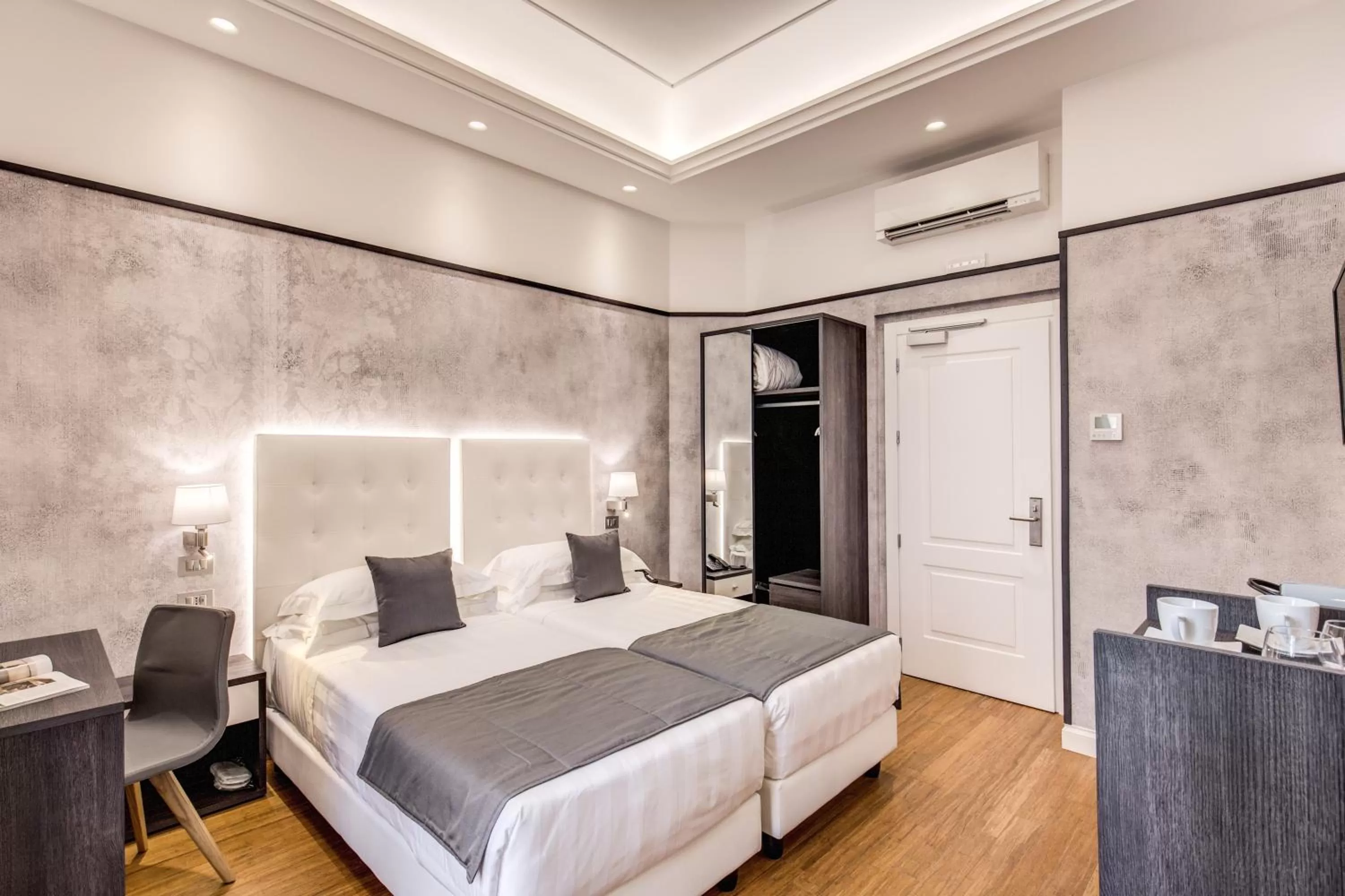 Photo of the whole room, Bed in The Liberty Boutique Hotel