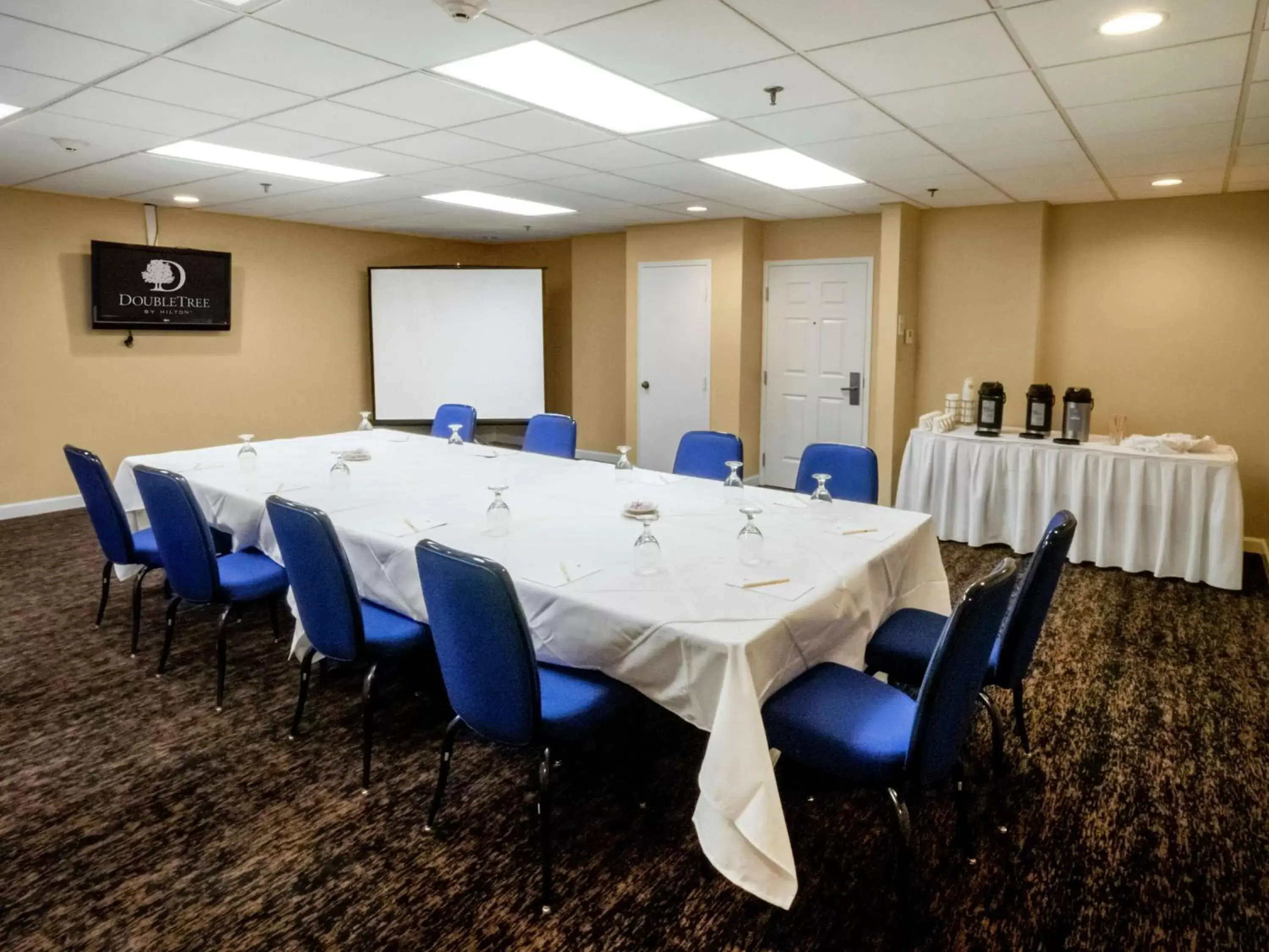 Meeting/conference room in DoubleTree by Hilton Buffalo-Amherst