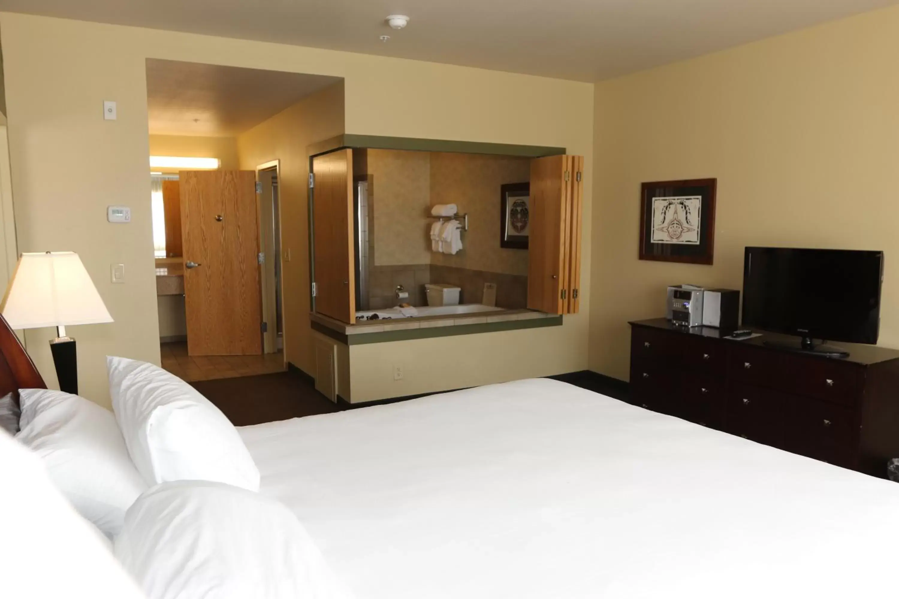 Bed in Little Creek Casino Resort