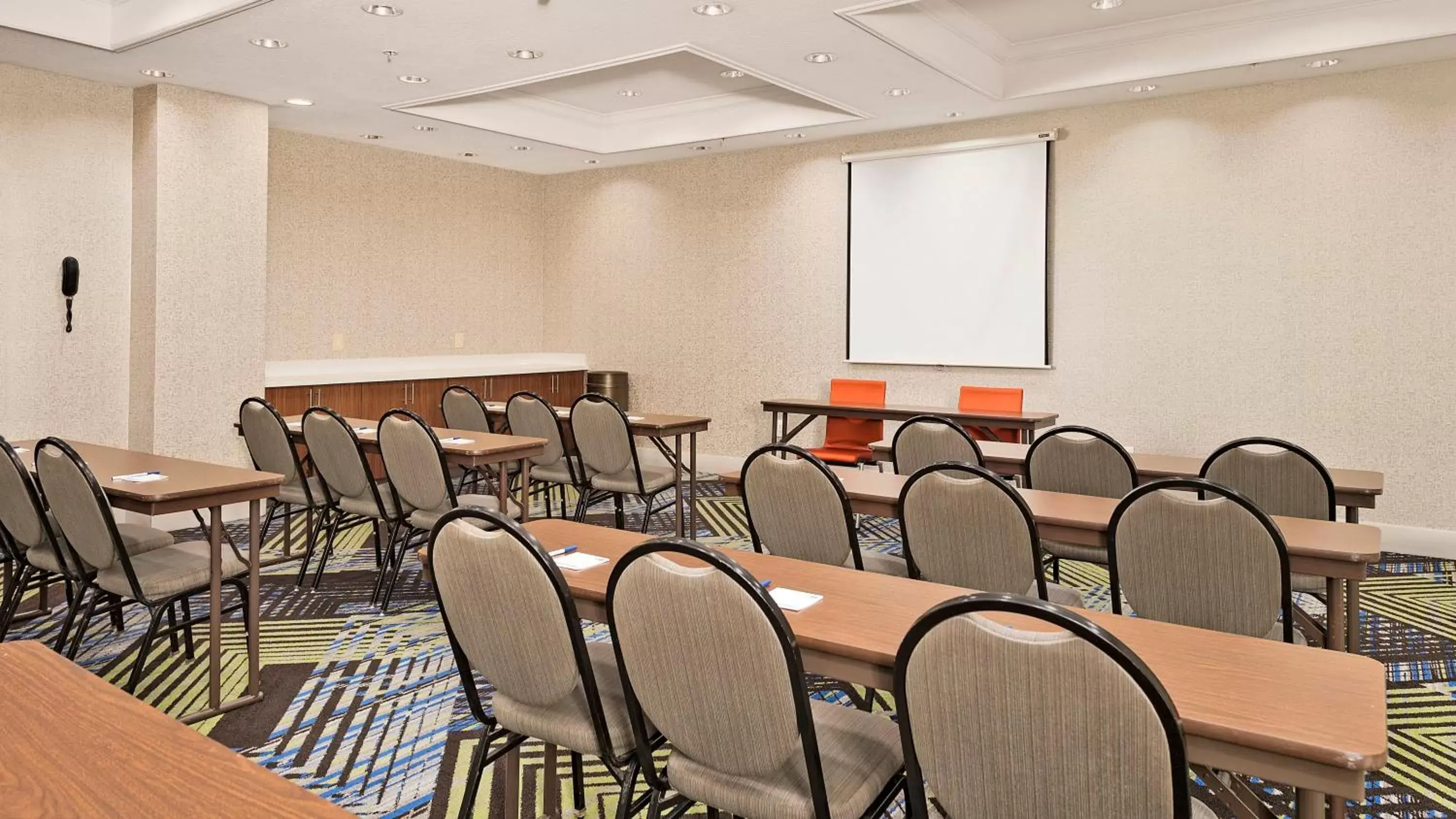 Meeting/conference room in Holiday Inn Express Hotel and Suites Conroe, an IHG Hotel