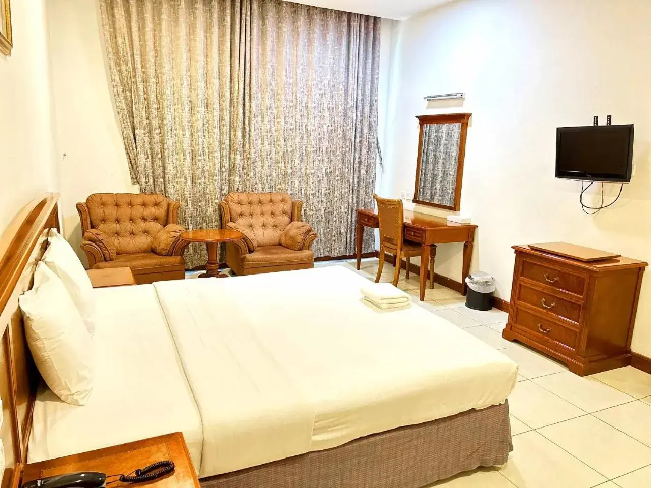 Bed in Moon Valley Hotel Apartment - Bur Dubai, Burjuman