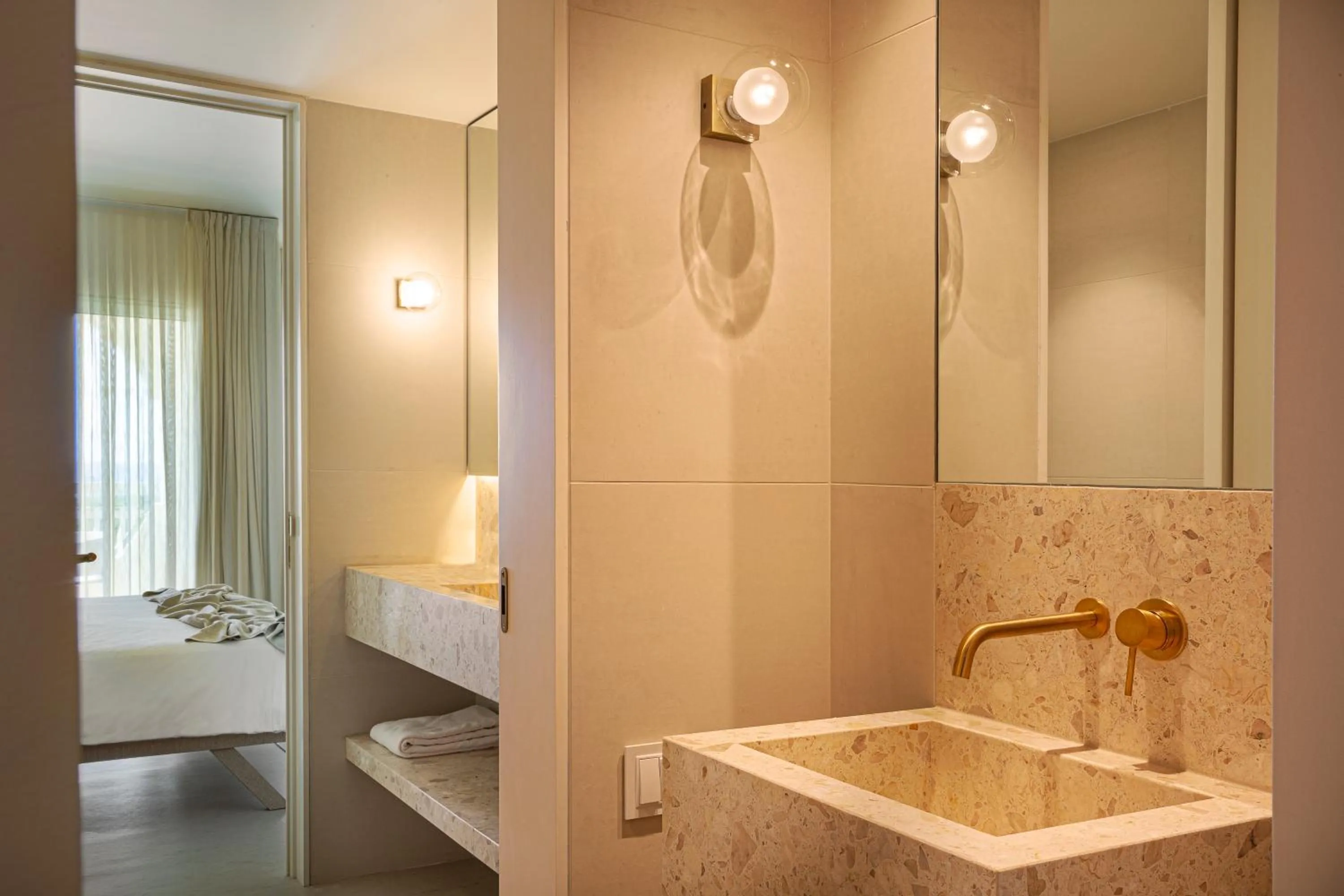 Shower in OZADI Altura Beach Resort - Eurotel Altura