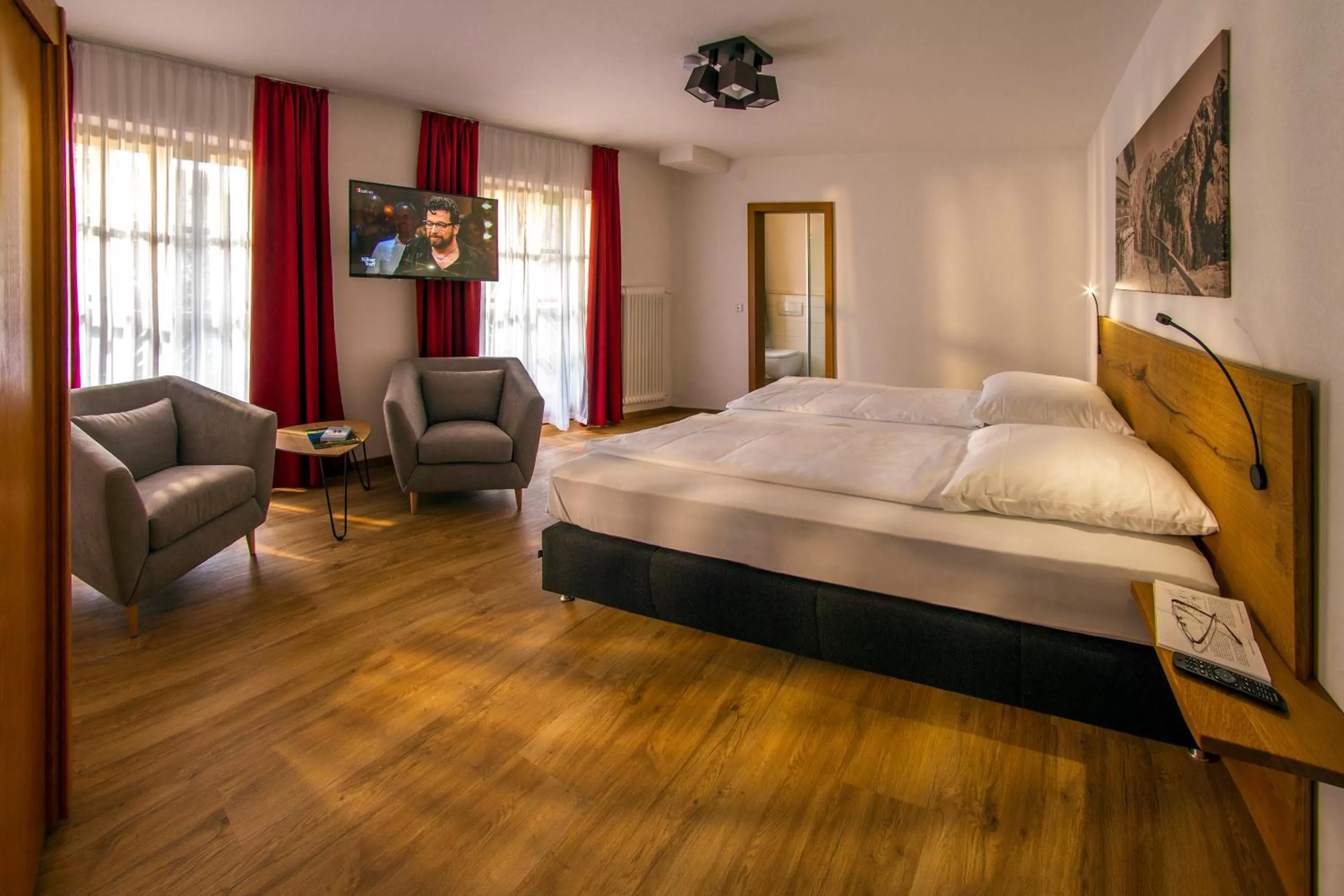 Bed in Appartement-Hotel-Allgayer