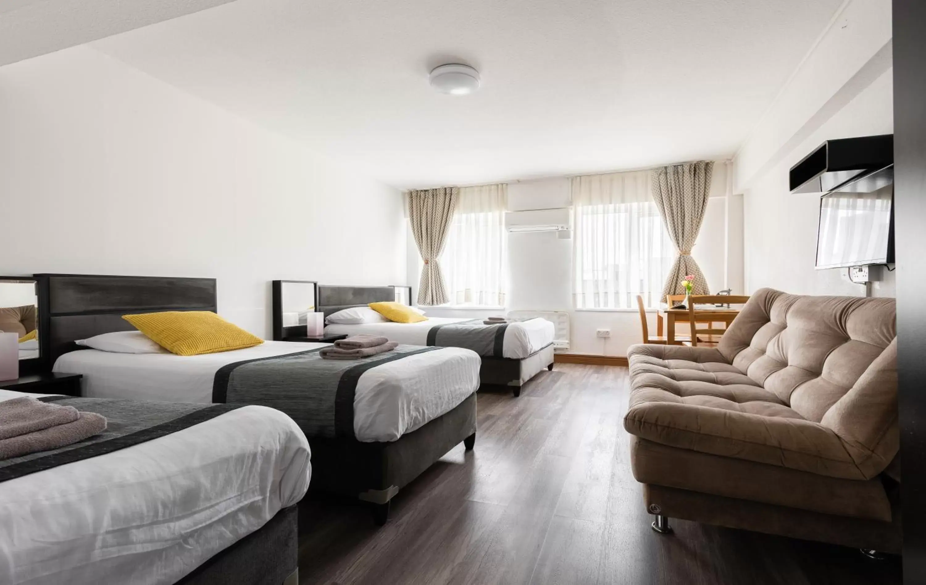 View (from property/room), Bed in Central Hoxton Shoreditch View (from property/room), Bed in Central Hoxton Shoreditch