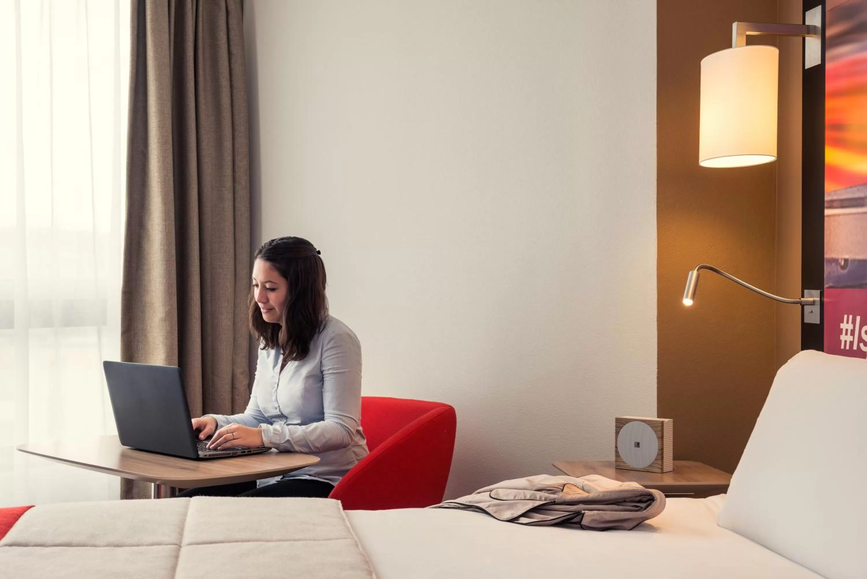Bedroom in Mercure Paris Boulogne