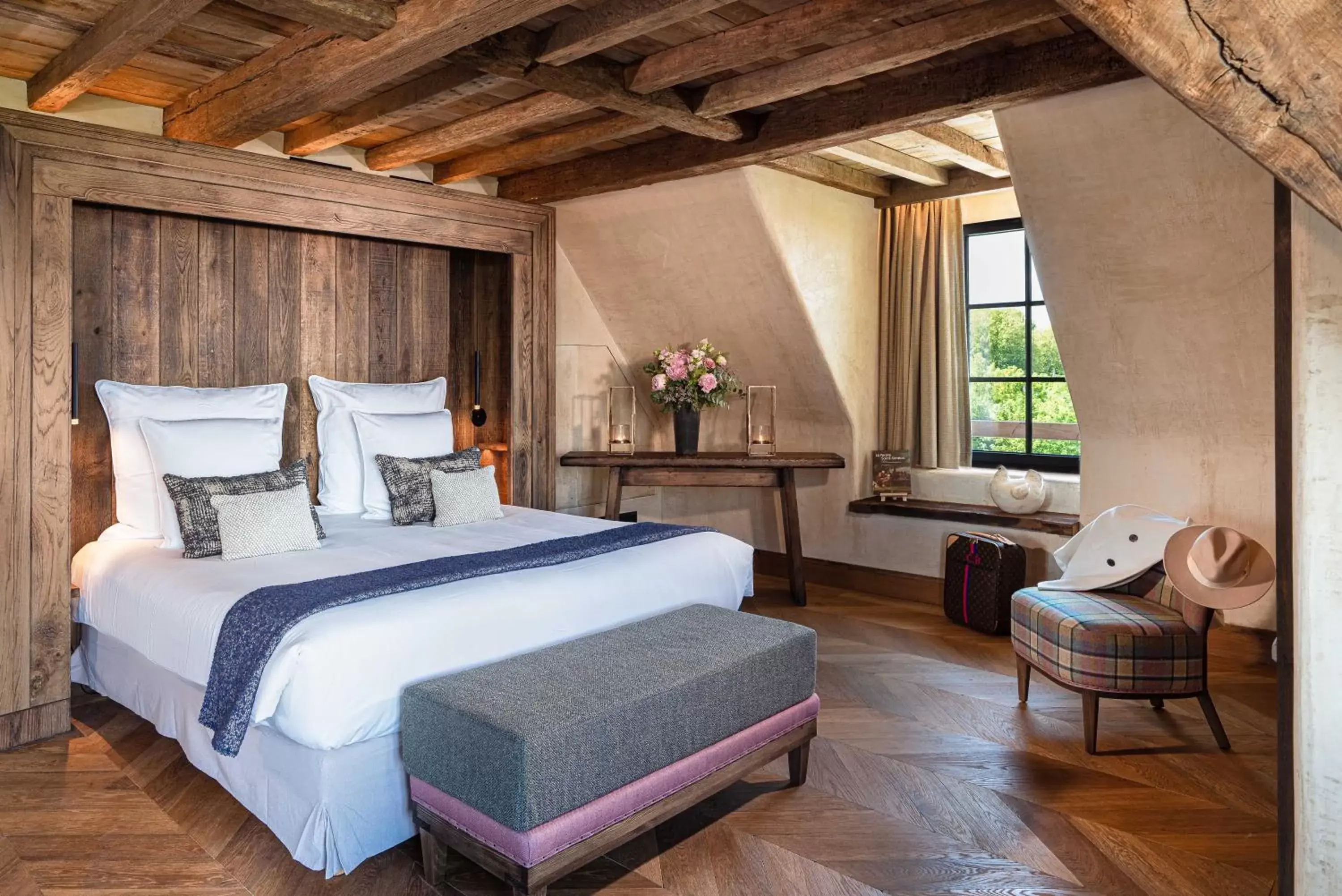 Photo of the whole room, Bed in La Ferme Saint Simeon Spa - Relais & Chateaux