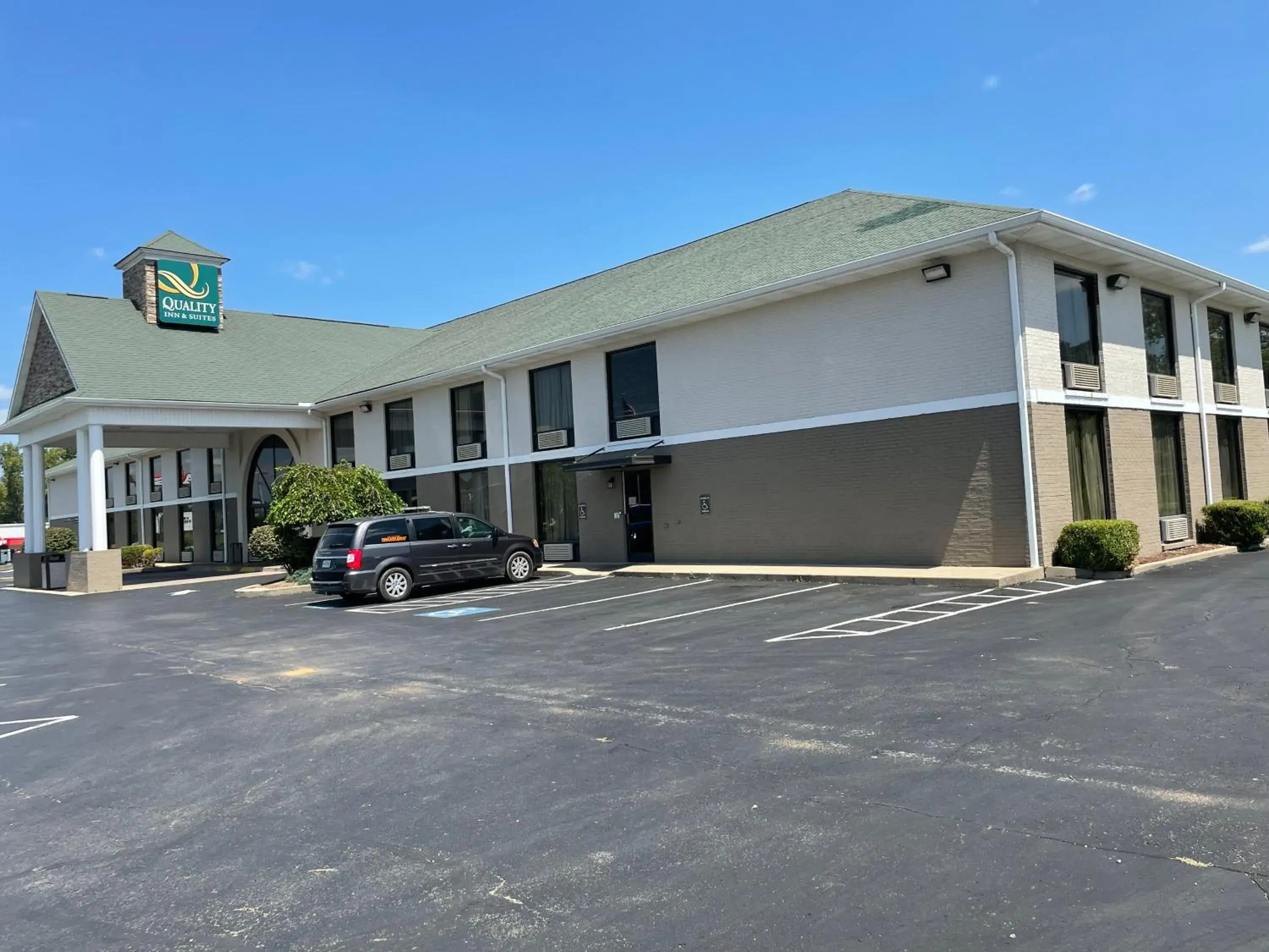 Parking, Property Building in Quality Inn & Suites