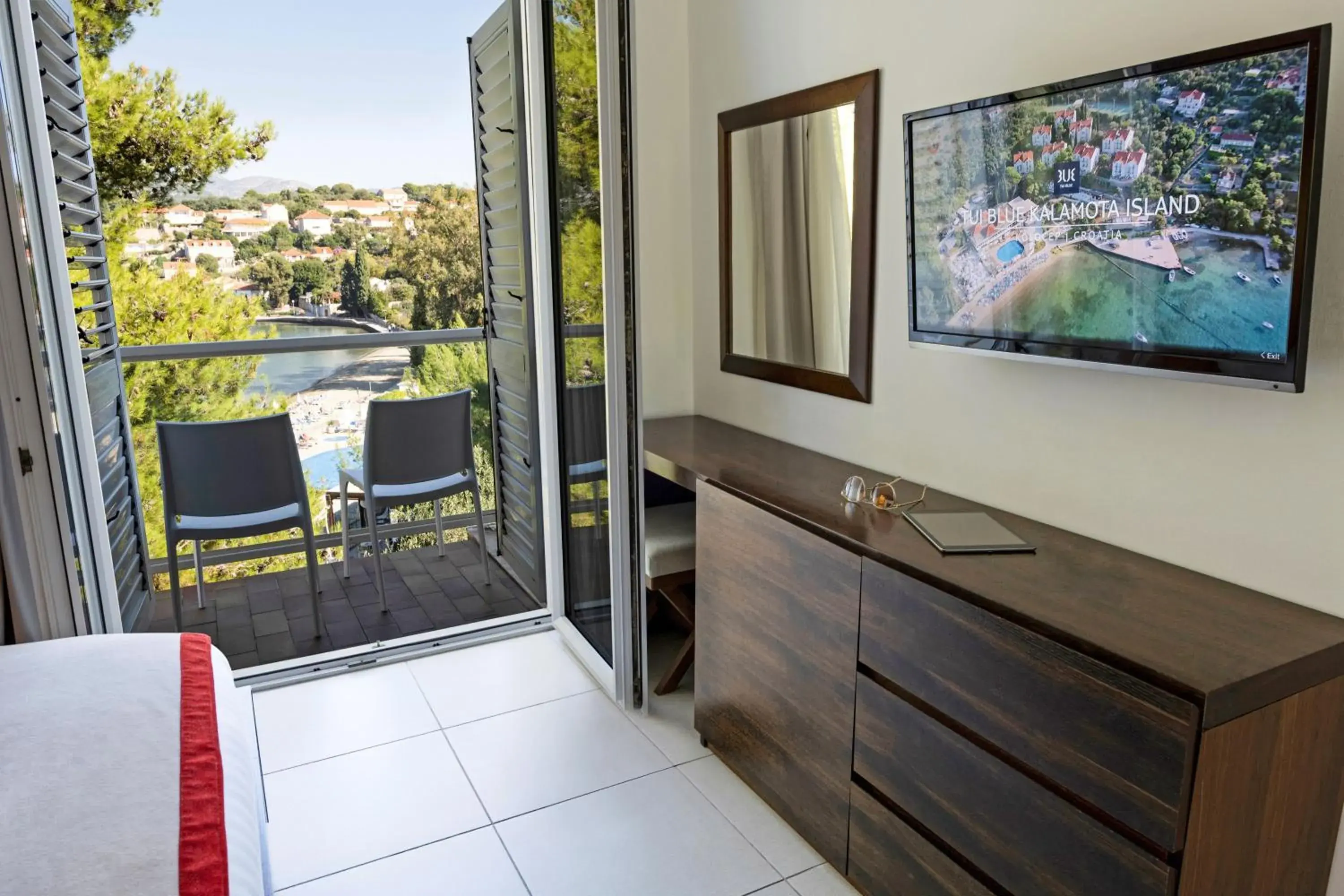 TV and multimedia, TV/Entertainment Center in TUI Blue Kalamota Island