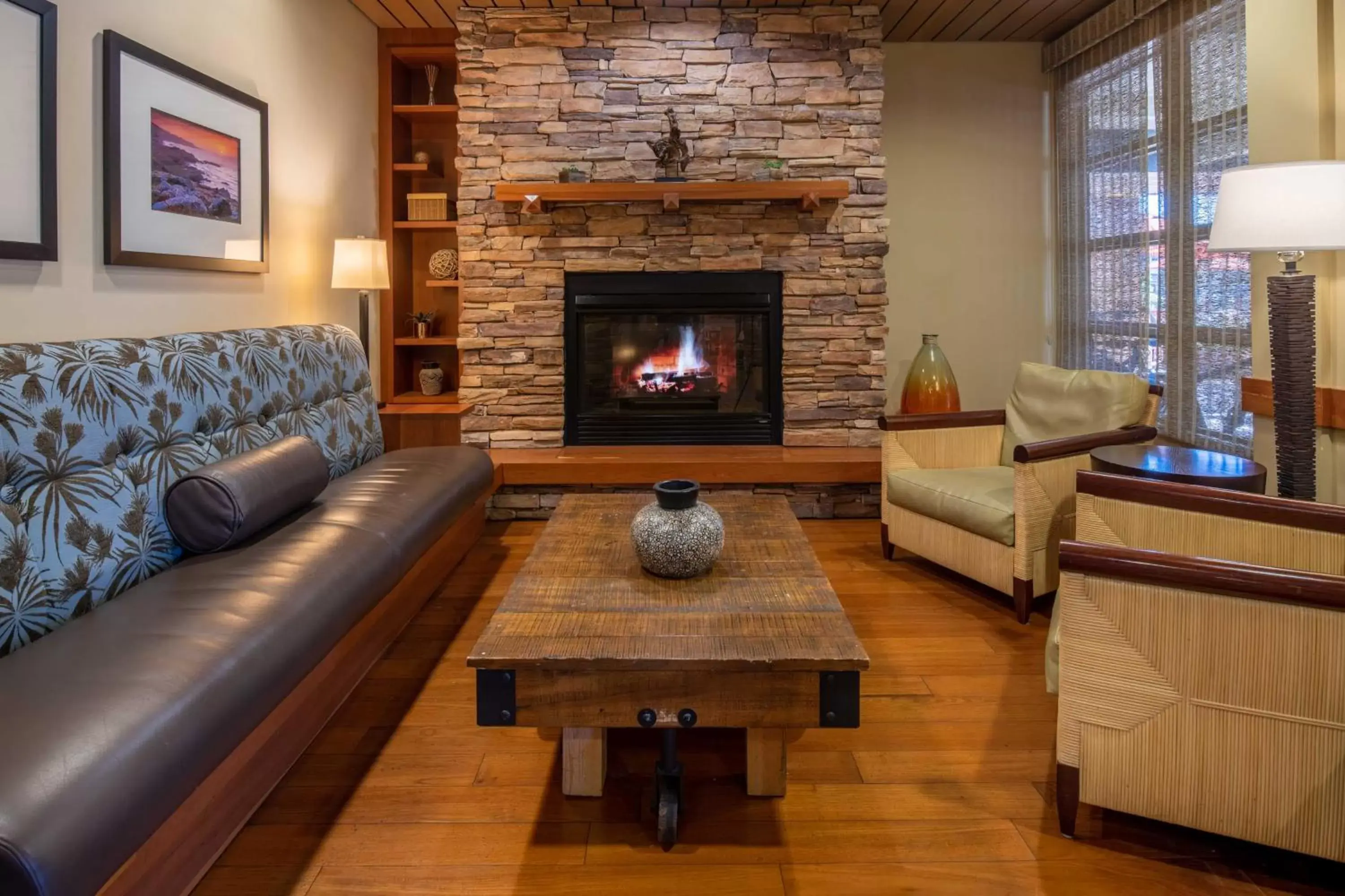 flat iron, Seating Area in The Lodge at Tiburon