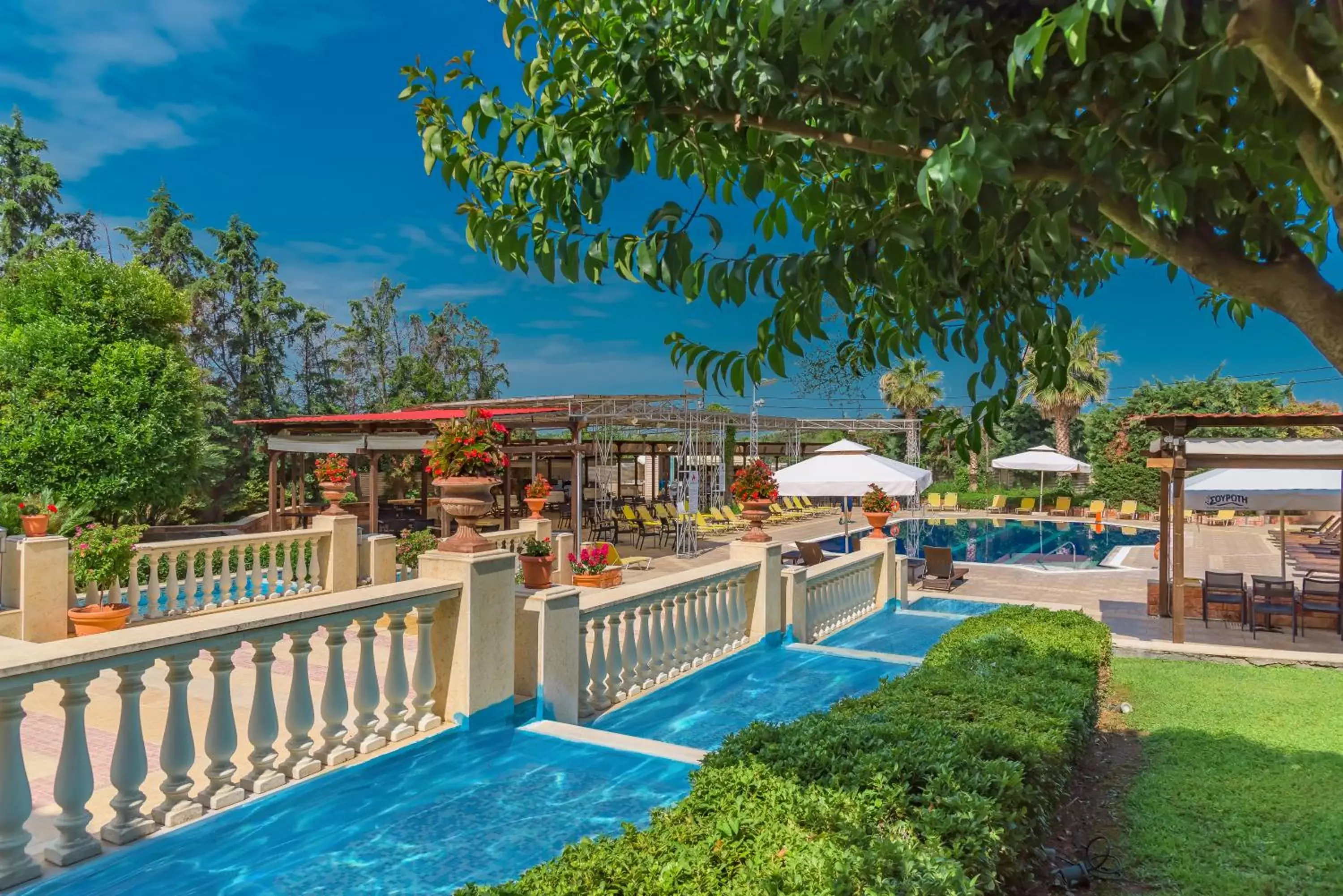 Pool view, Swimming Pool in Avalon Airport Hotel Thessaloniki