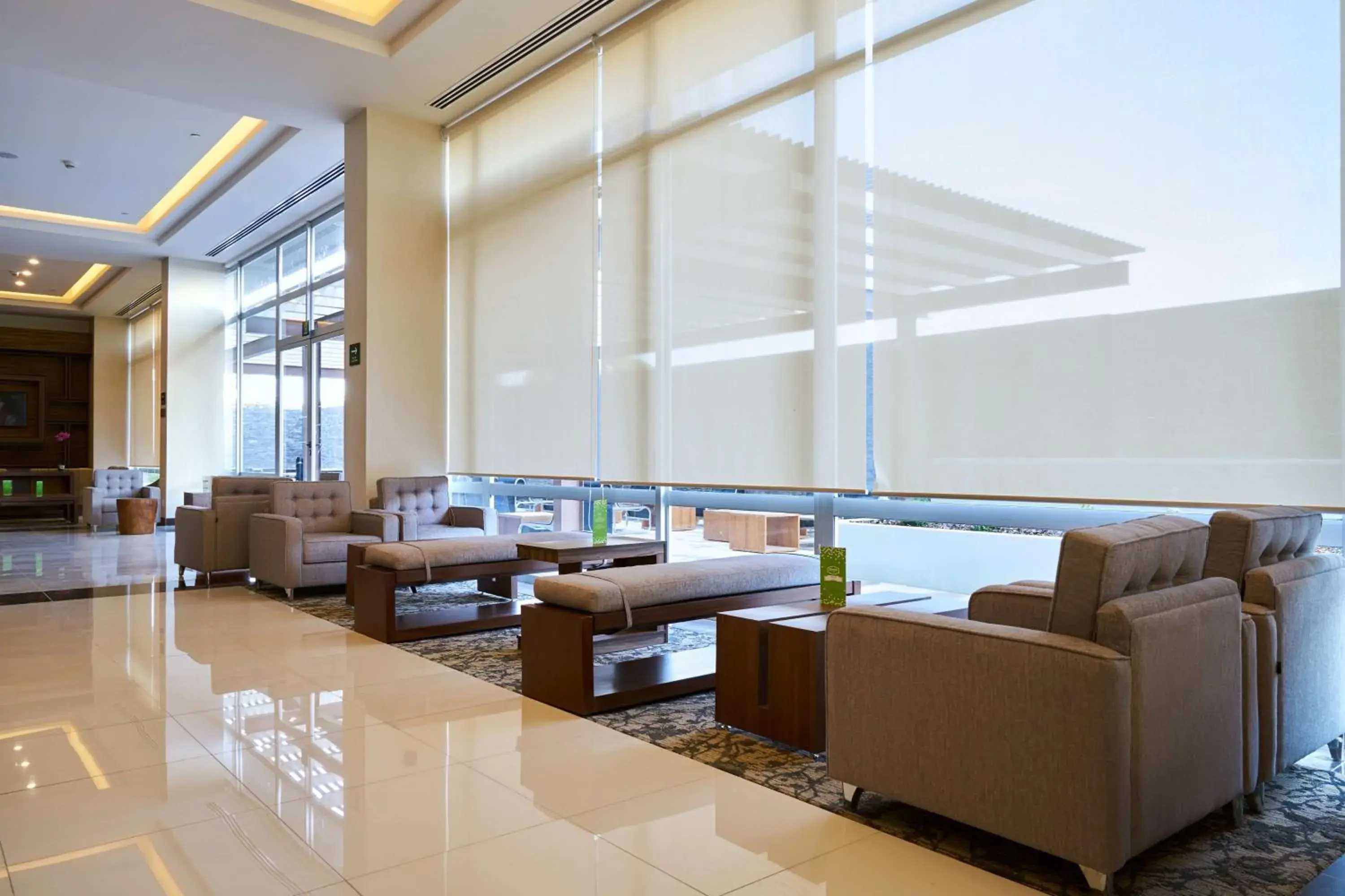 Lobby or reception in Hampton Inn by Hilton Irapuato Lobby or reception in Hampton Inn by Hilton Irapuato