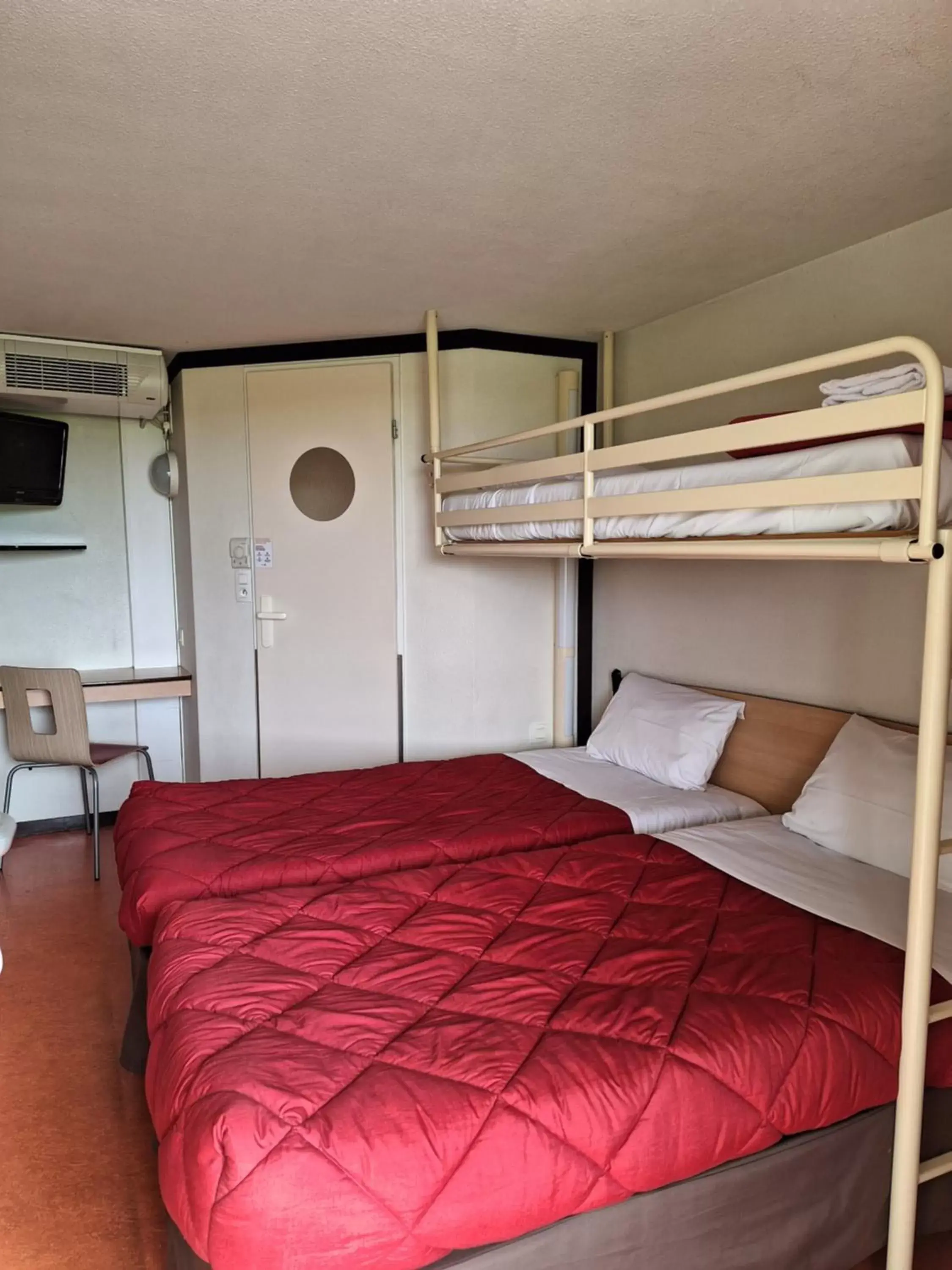 Bedroom, Bunk Bed in Première Classe Chateauroux - Saint Maur