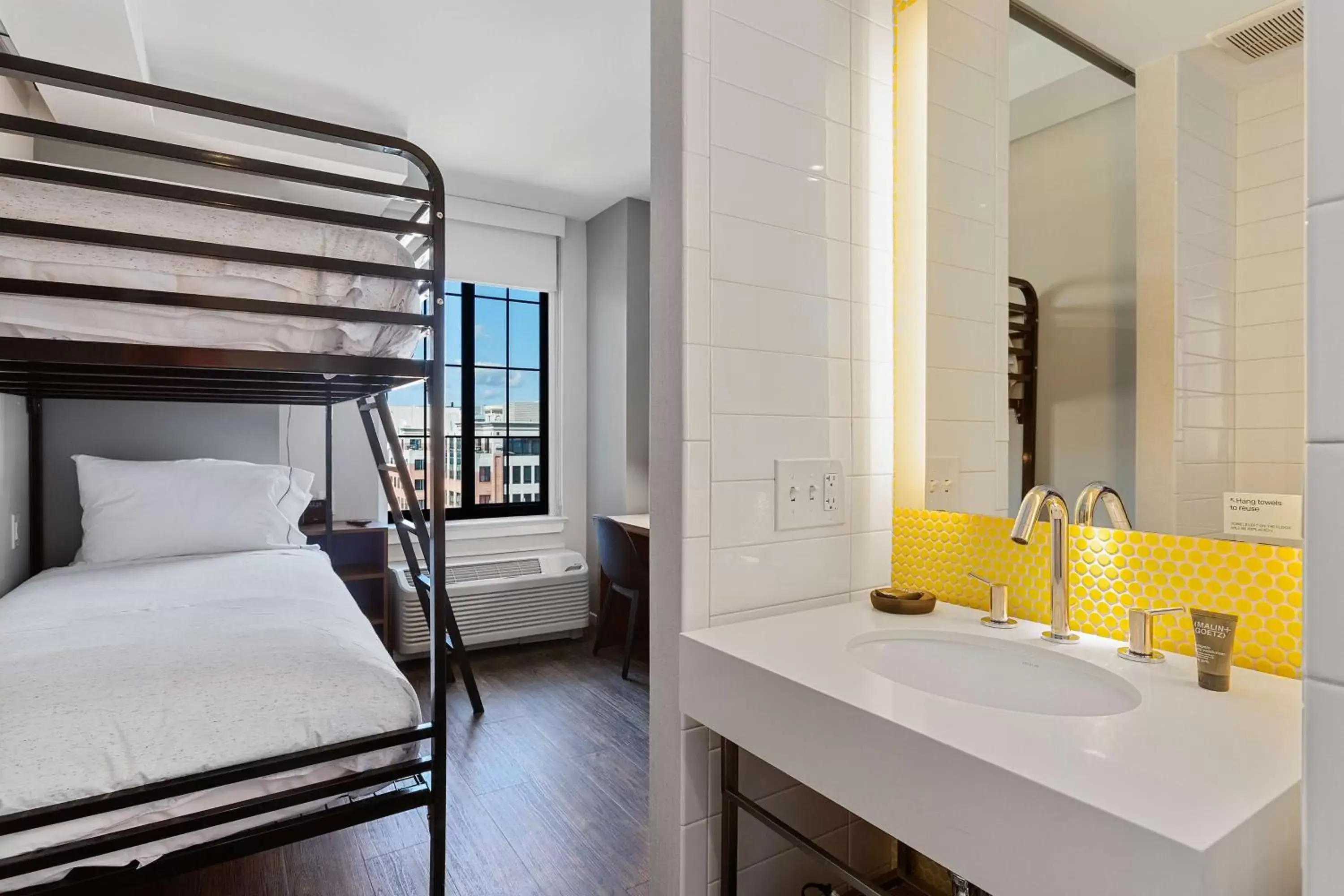 Bed, Bathroom in Motto by Hilton Washington DC City Center