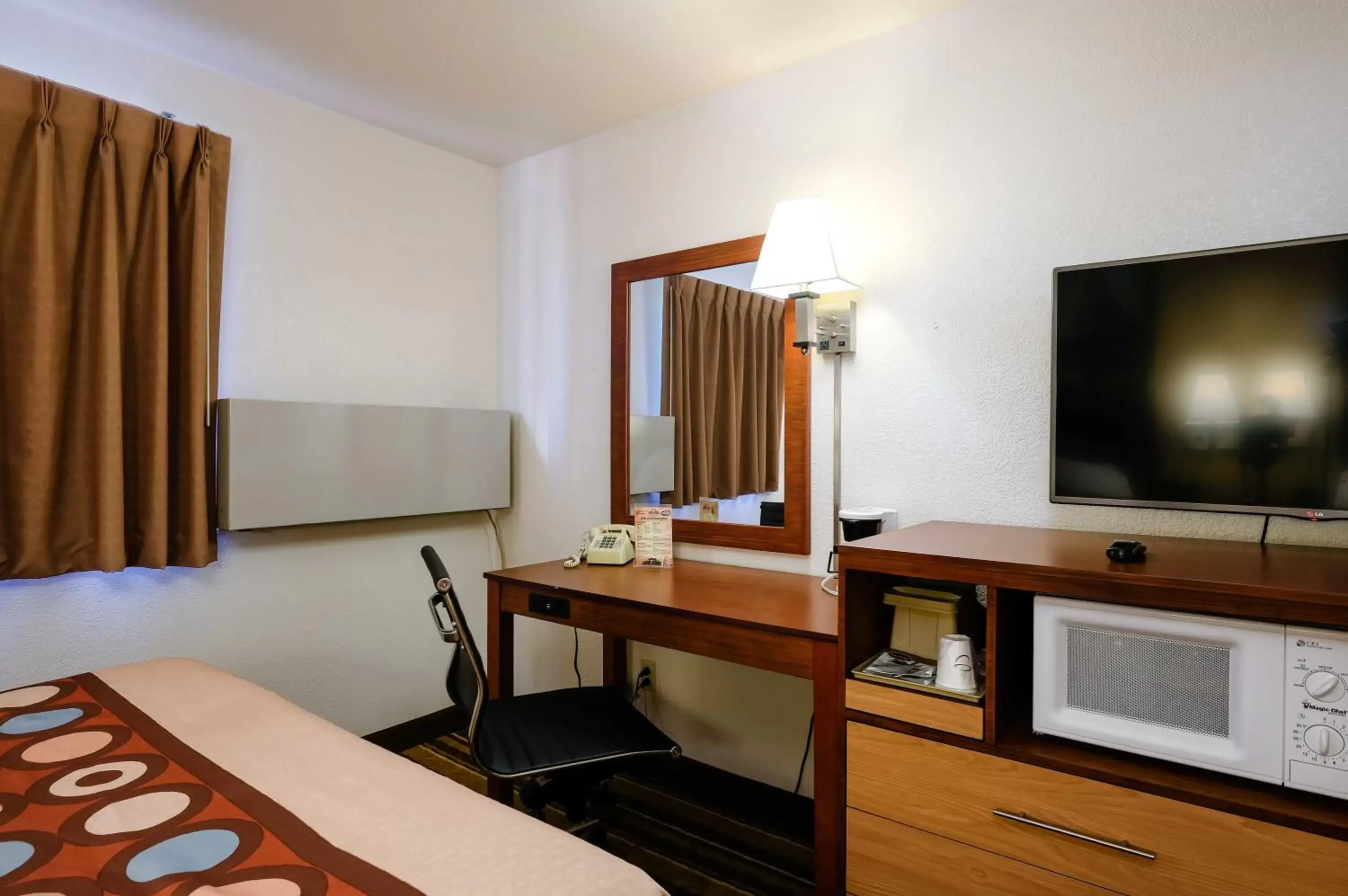 Queen Room with Two Queen Beds - Non-Smoking in Super 8 by Wyndham Las Cruces/White Sands Area Queen Room with Two Queen Beds - Non-Smoking in Super 8 by Wyndham Las Cruces/White Sands Area