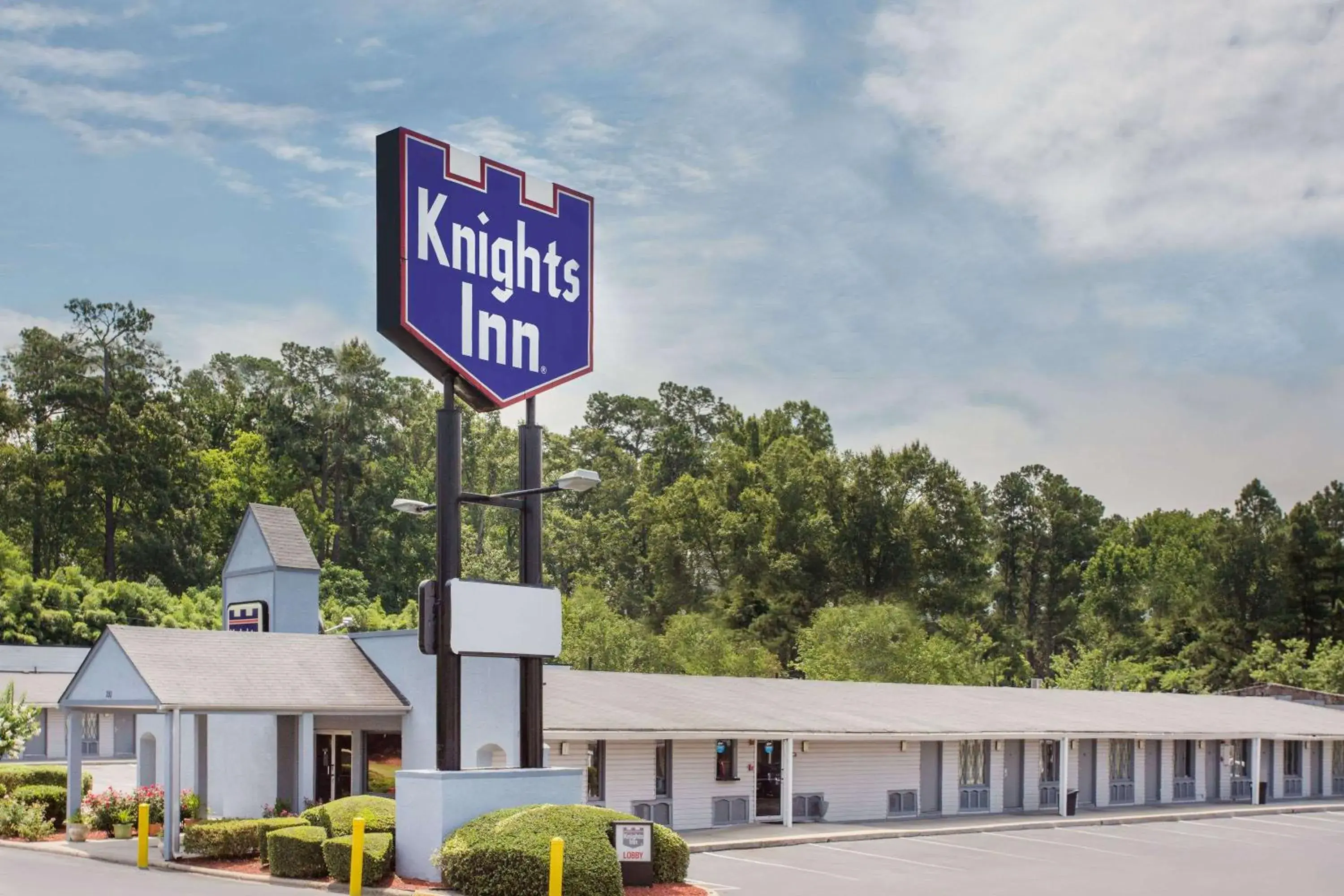 Property building in Knights Inn - Augusta