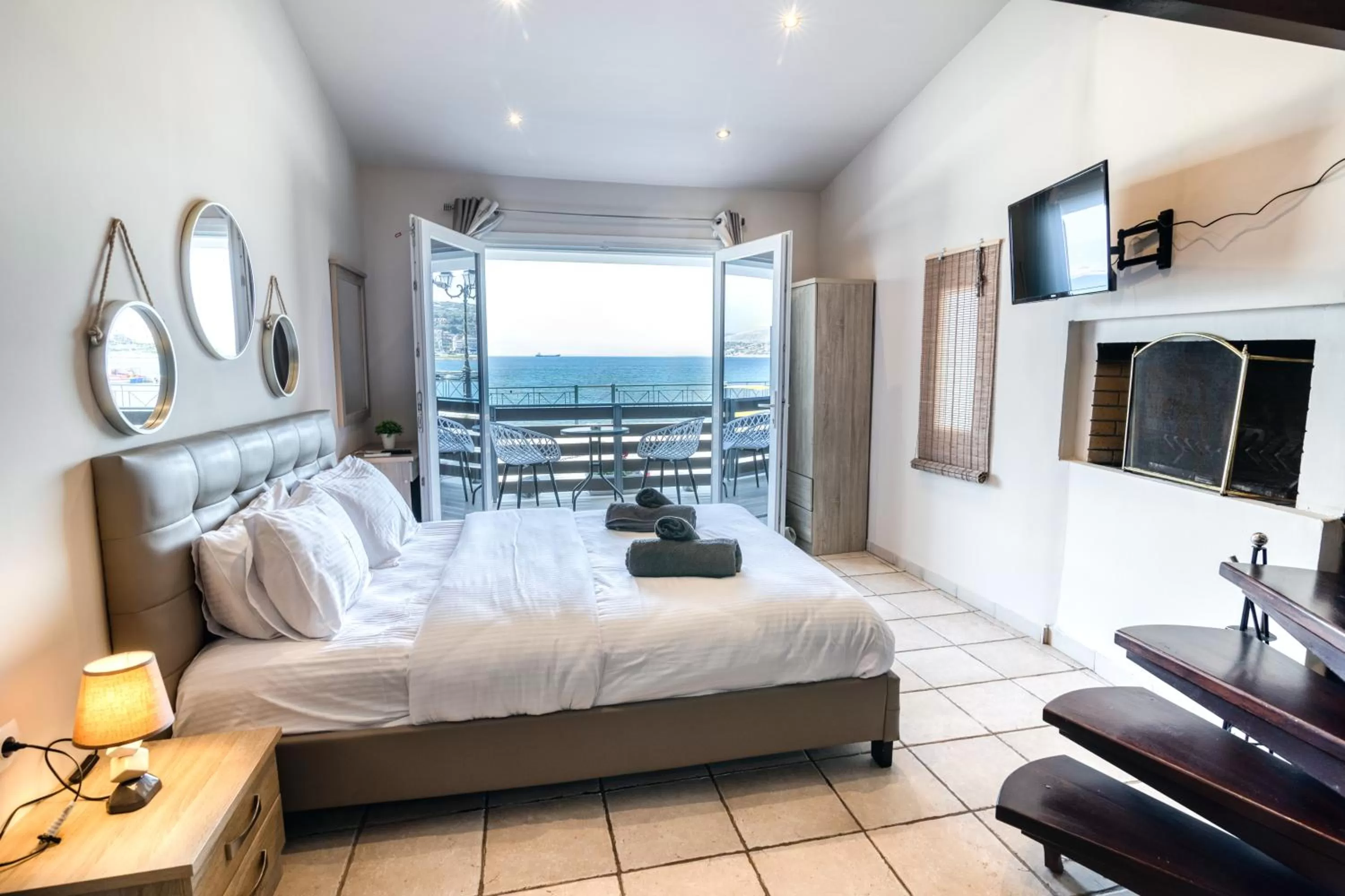 Bed in Votsalakia Hotel & Luxury Apartments