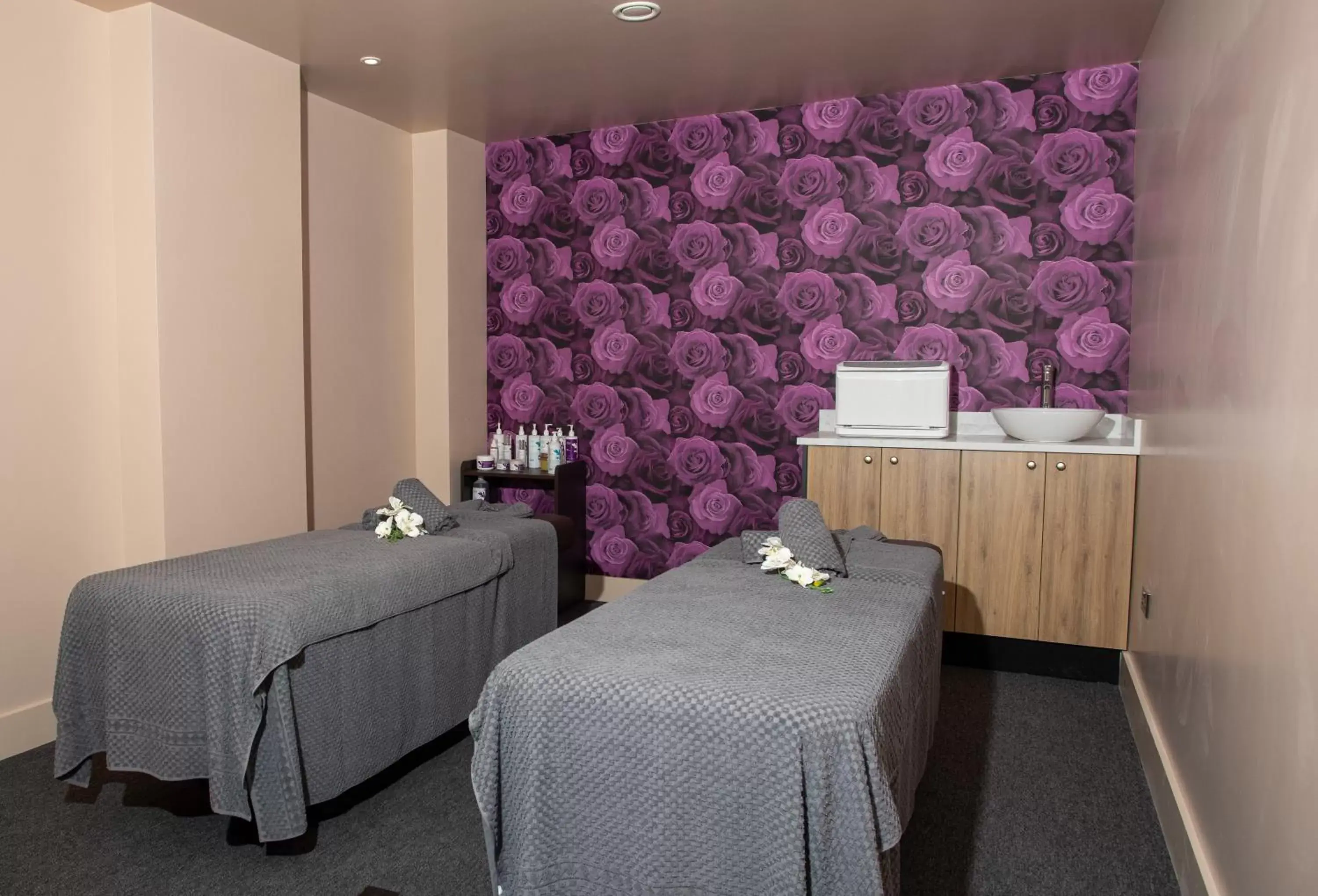 Spa and wellness centre/facilities, Bed in Springfield Hotel & Restaurant