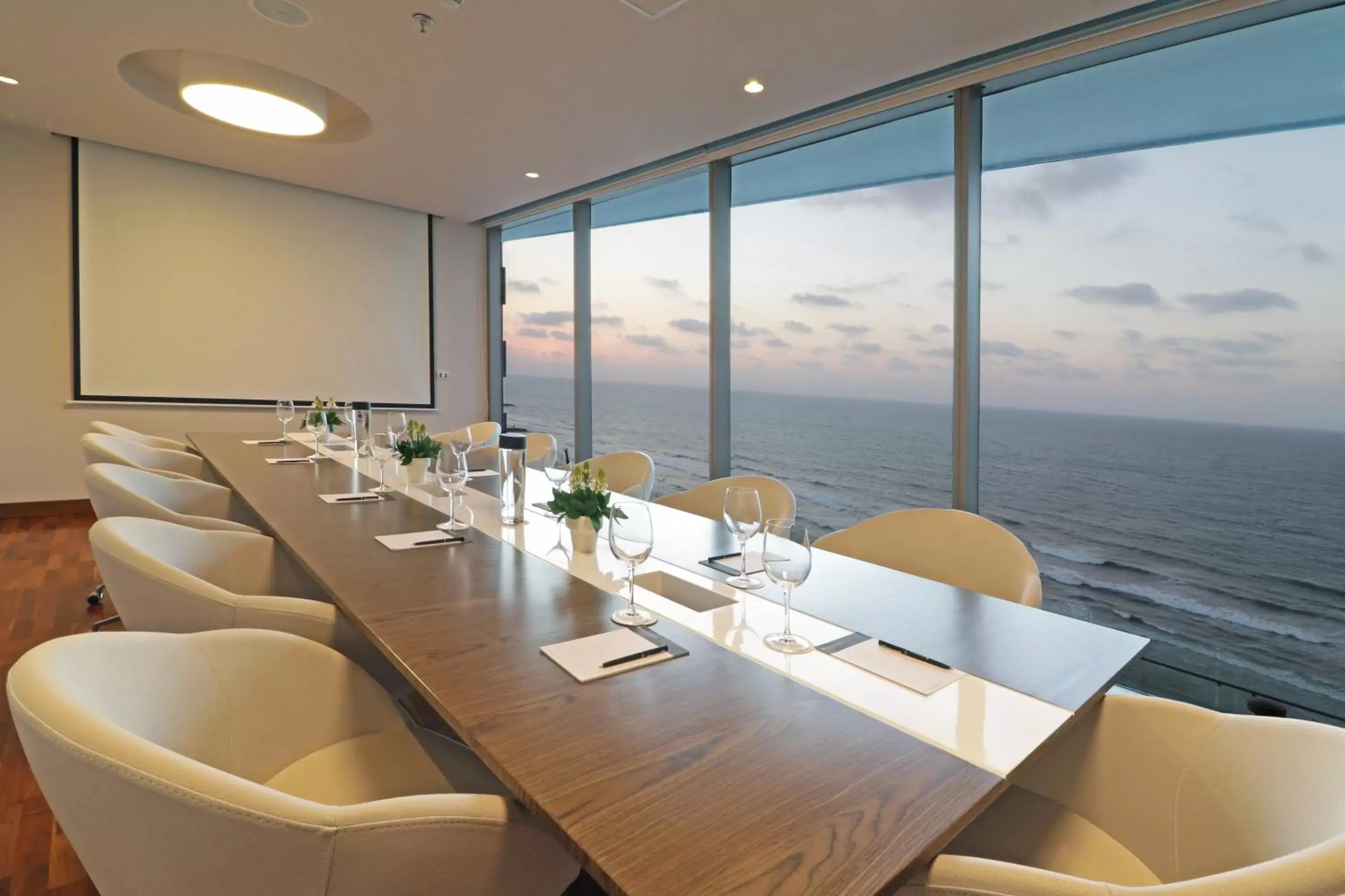 Meeting/conference room in Hotel InterContinental Cartagena, an IHG Hotel