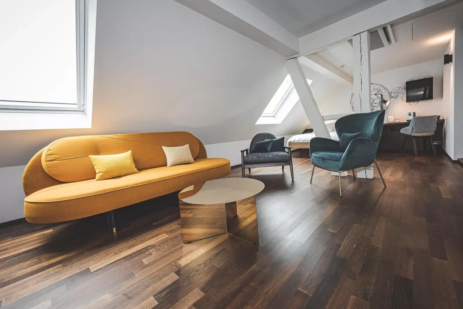 Photo of the whole room, Seating Area in Hotel Bernina Geneva