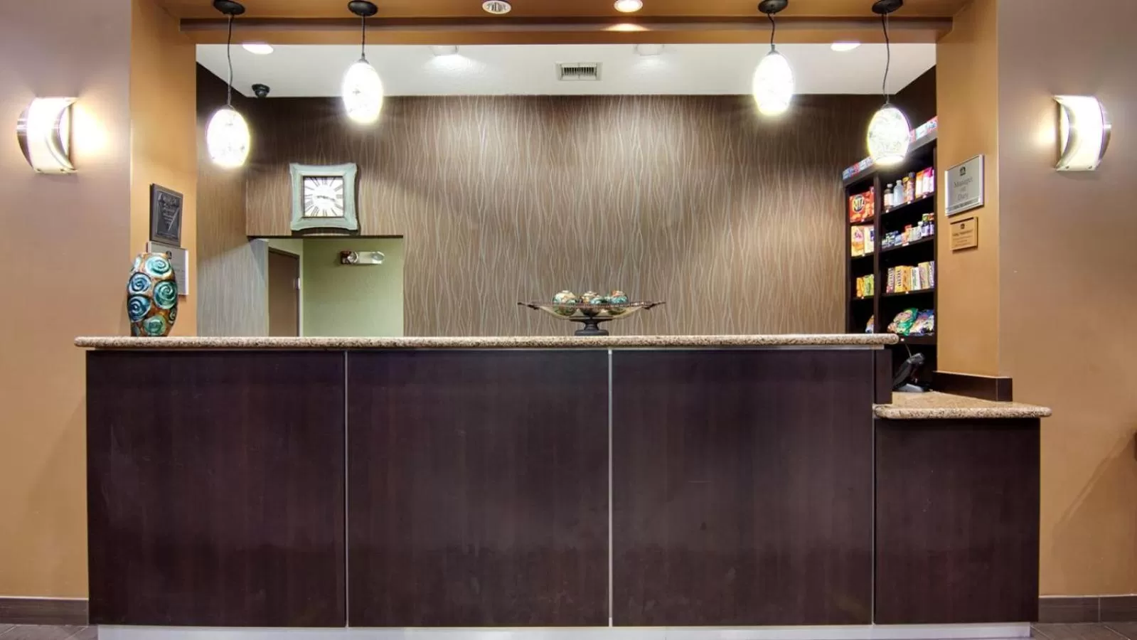 Lobby or reception in Best Western Plus Seawall Inn & Suites by the Beach
