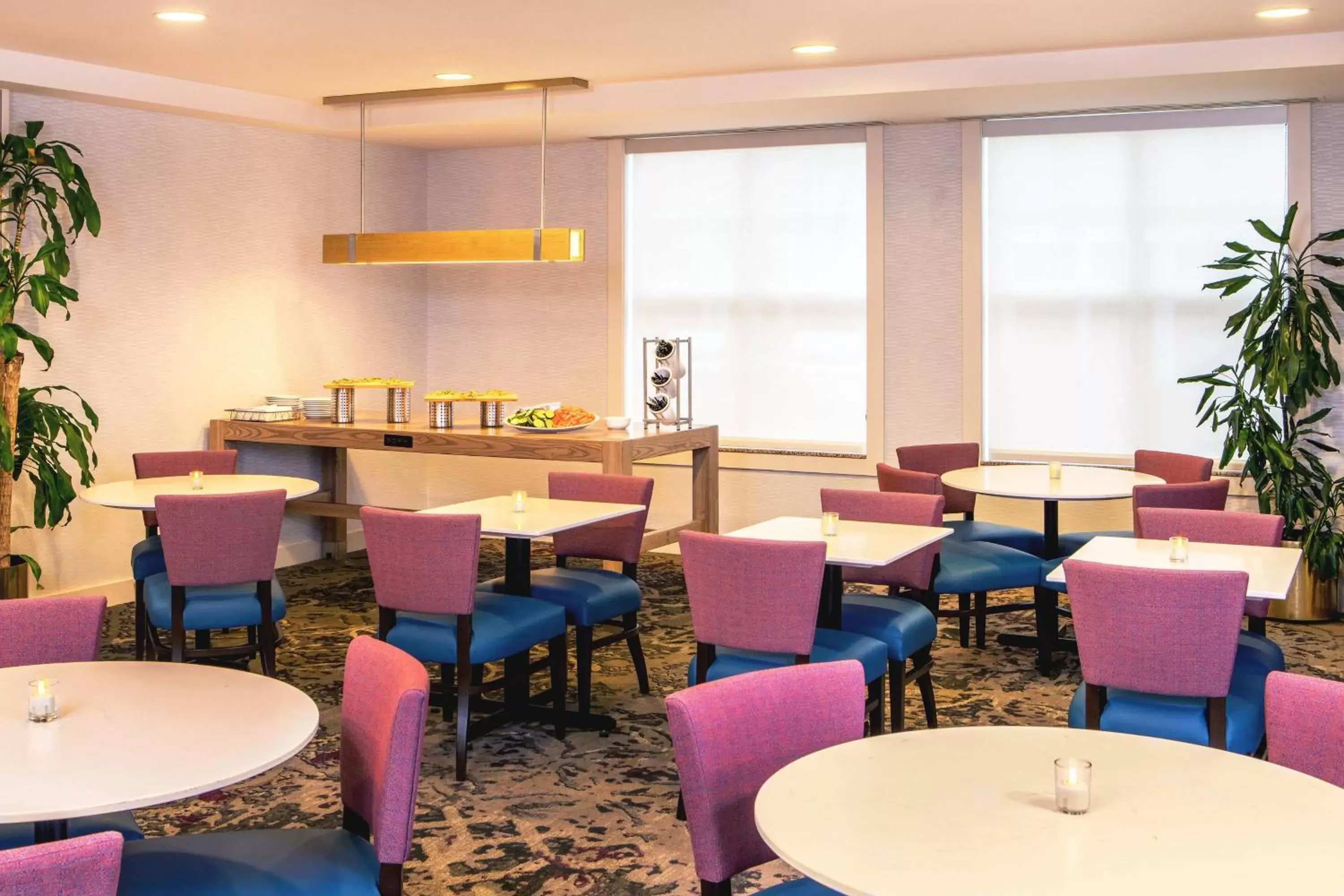 Restaurant/Places to Eat in Residence Inn by Marriott Yonkers Westchester County