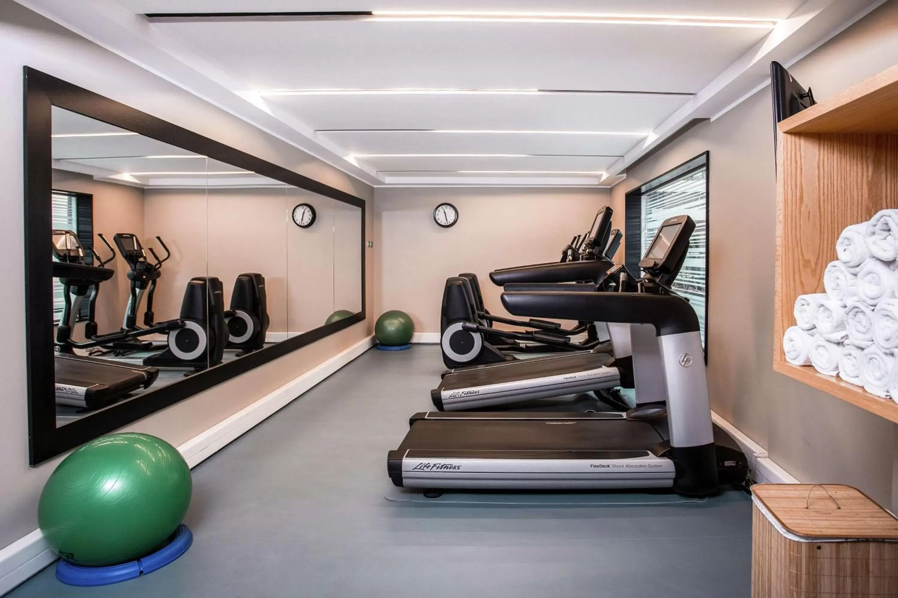 Fitness centre/facilities, Fitness Center/Facilities in DoubleTree by Hilton Santiago - Vitacura