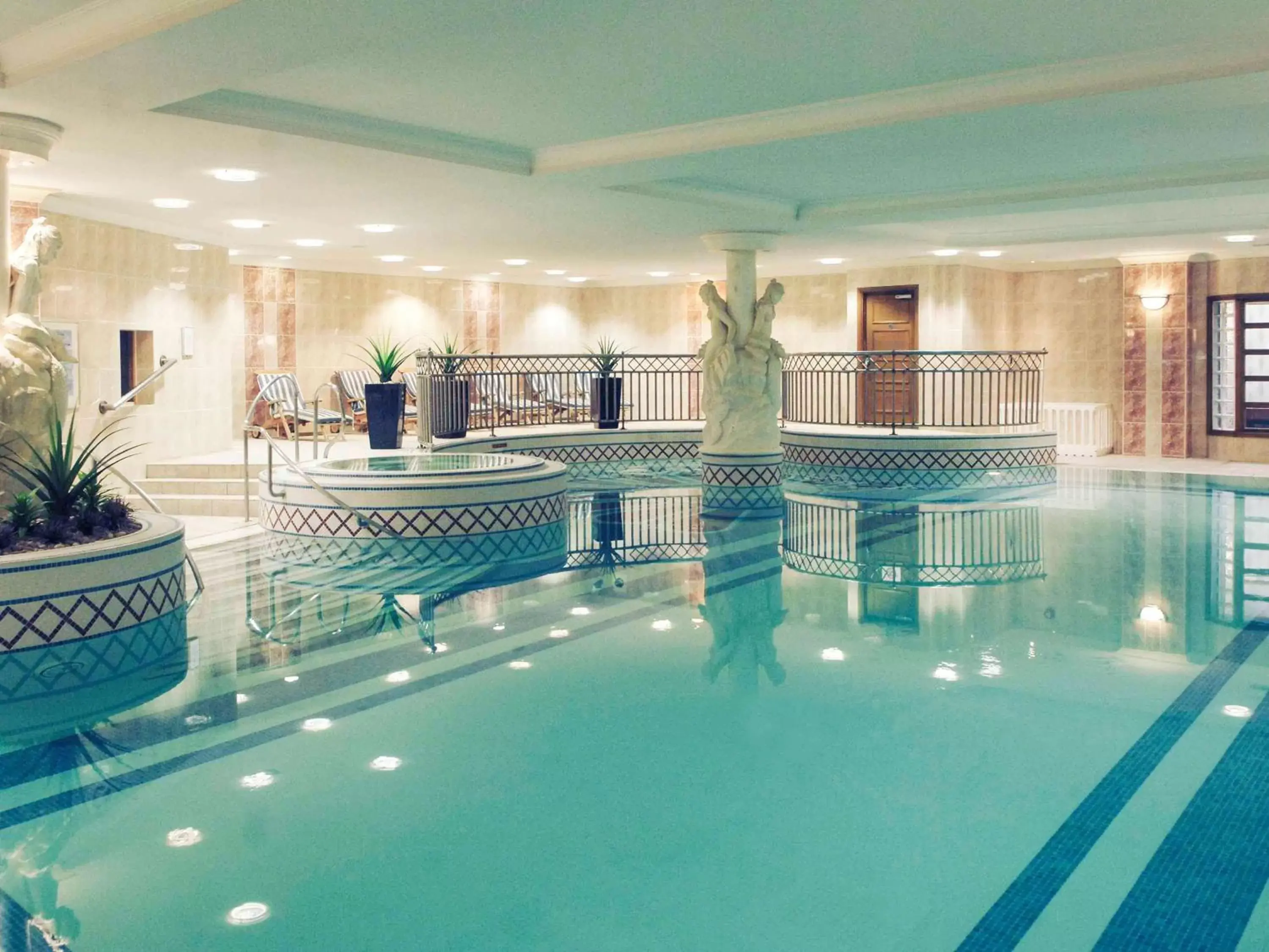 Fitness centre/facilities, Swimming Pool in Mercure Dartford Brands Hatch Hotel & Spa