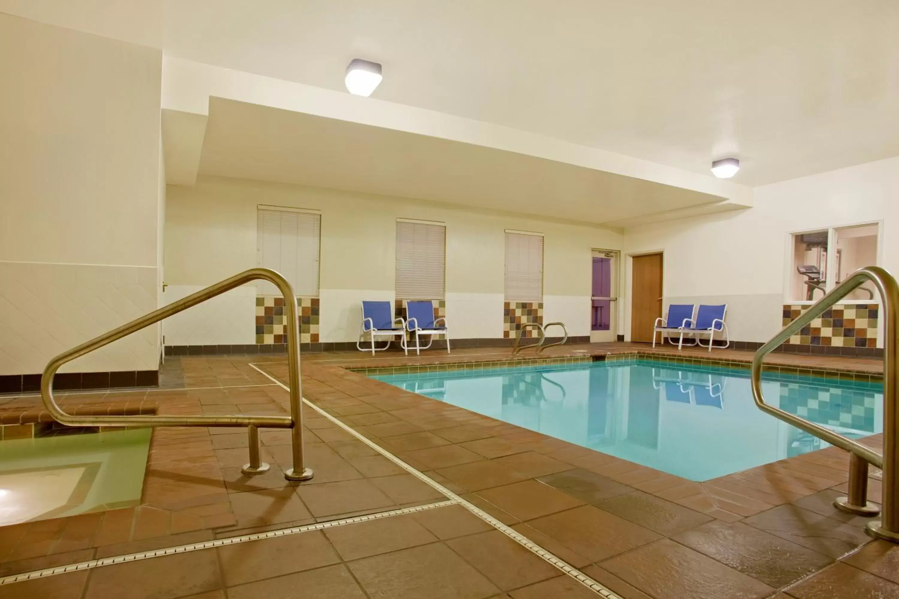 Swimming Pool in Extended Stay America Suites - Juneau - Shell Simmons Drive