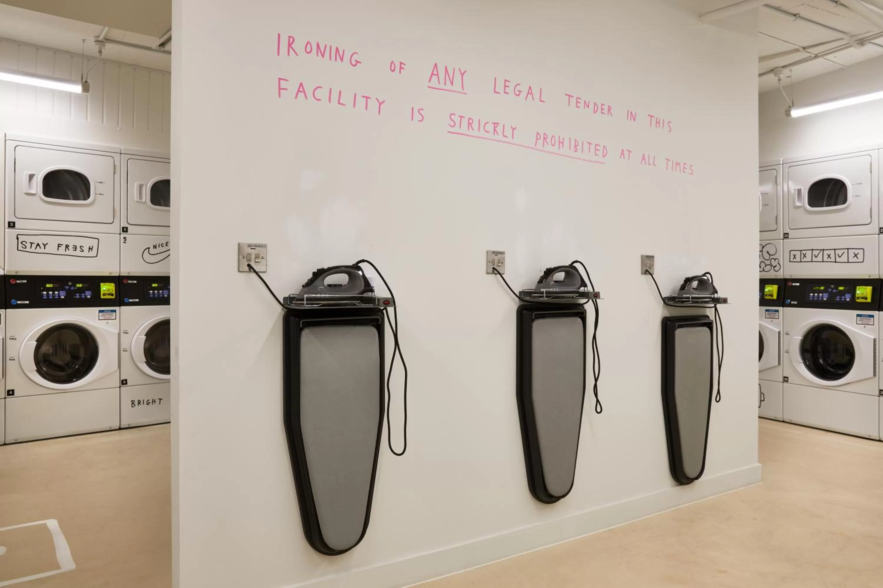 Area and facilities in ARK Canary Wharf