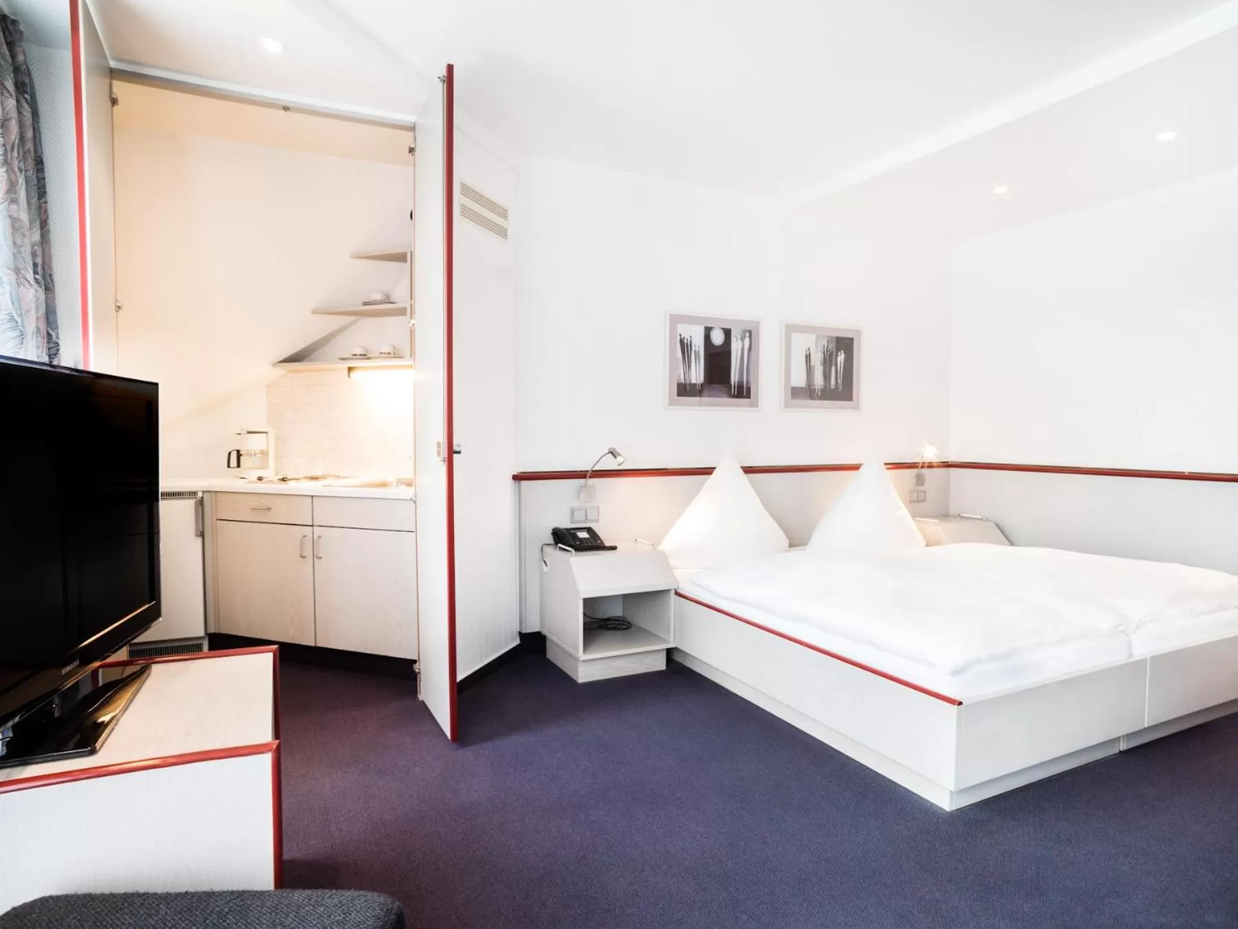 Bed in Hennedamm Hotel