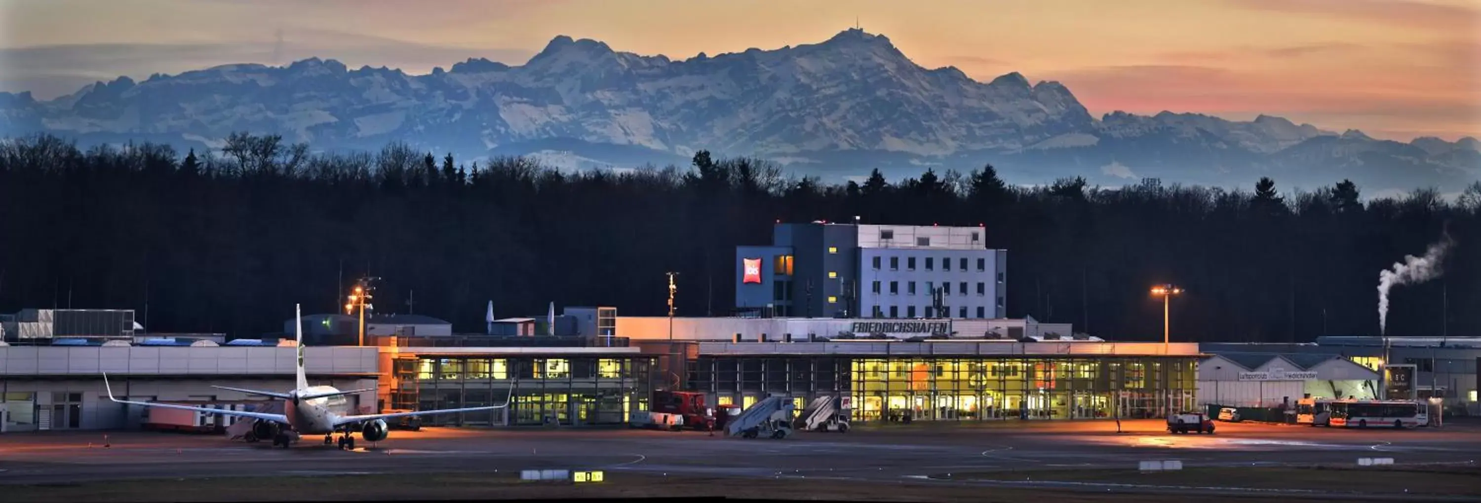 Property building in ibis Hotel Friedrichshafen Airport Messe