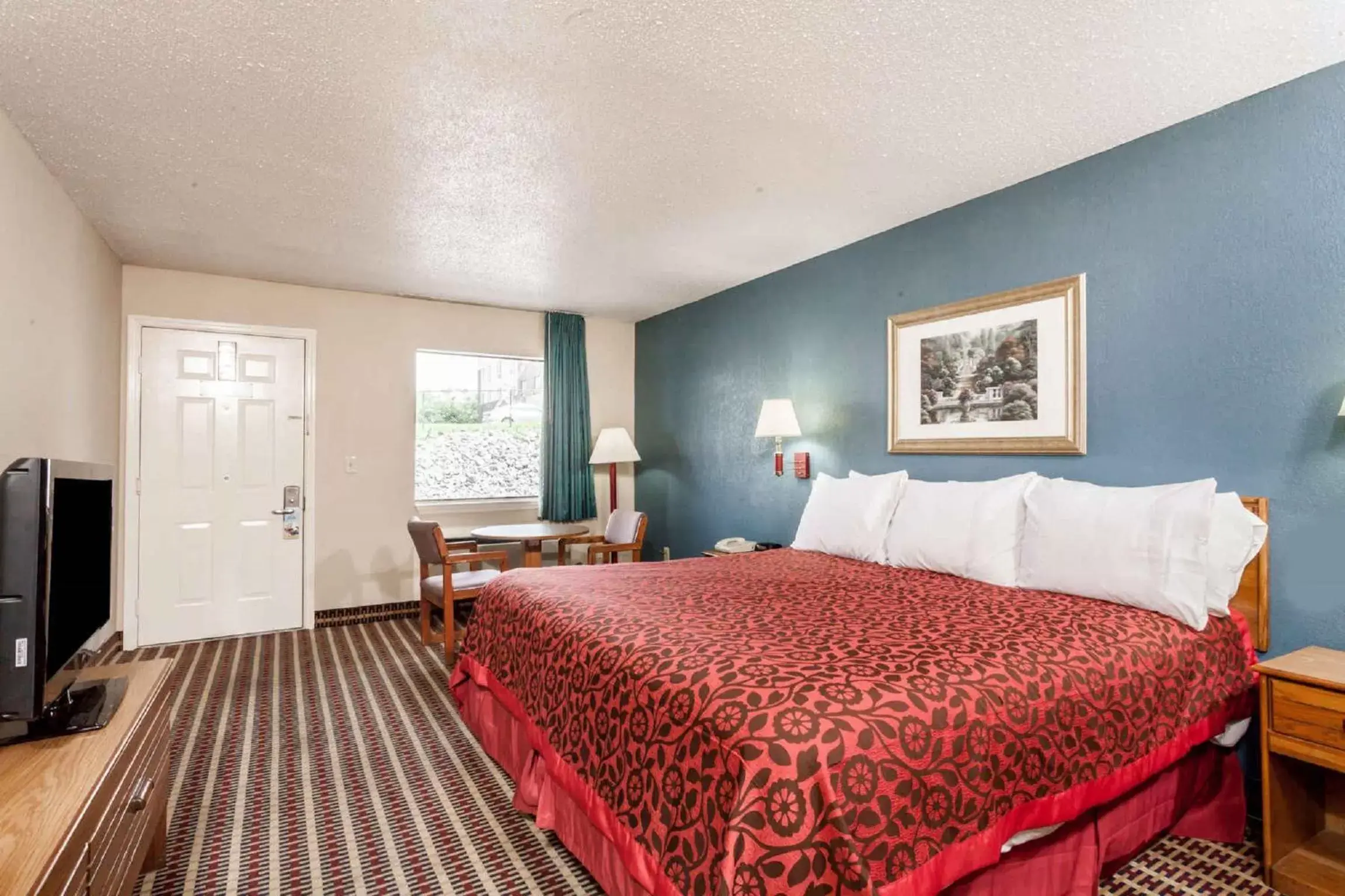 Bed in Days Inn by Wyndham Nashville N Opryland/Grand Ole Opry