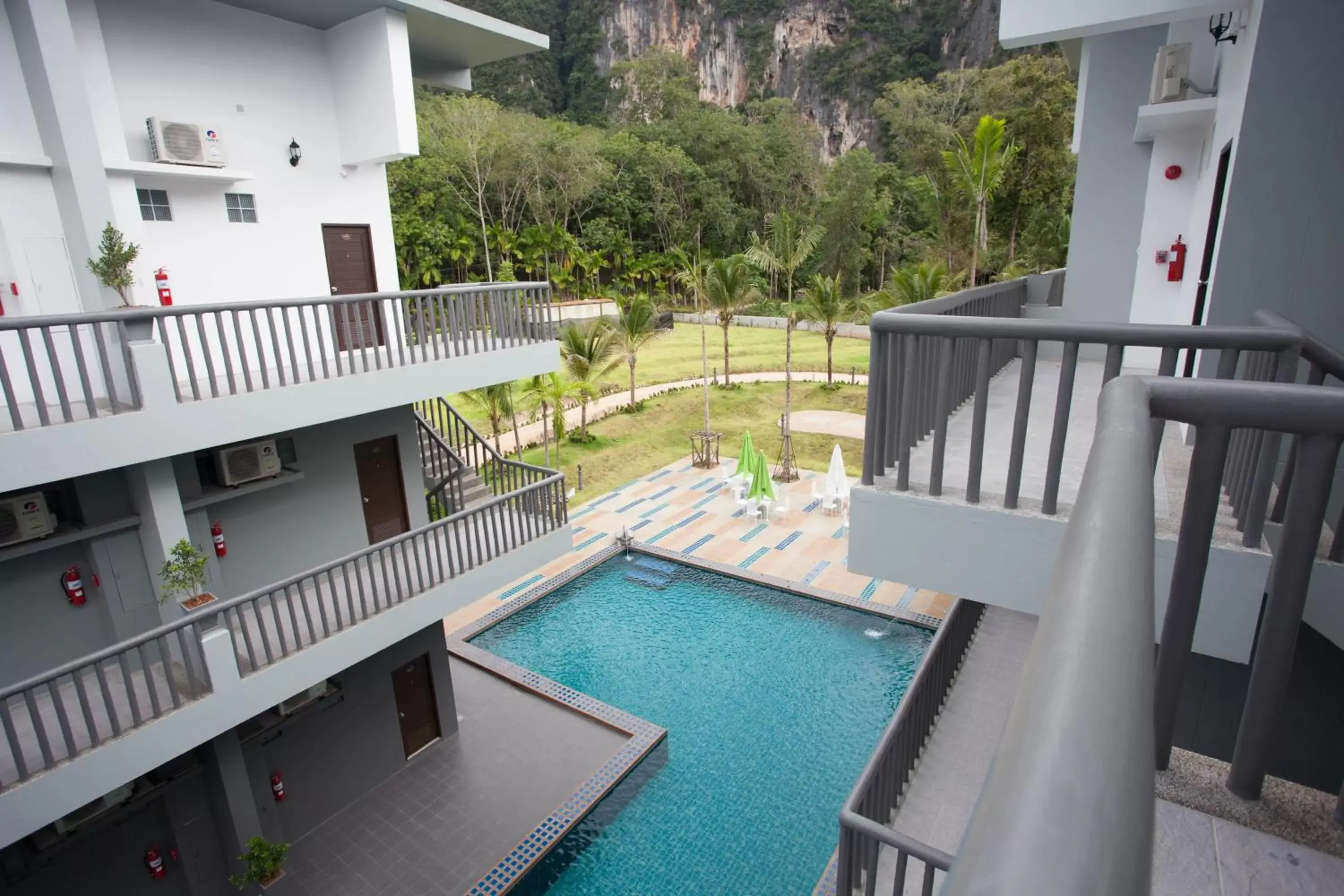 Swimming pool in Arawan Krabi Beach Resort