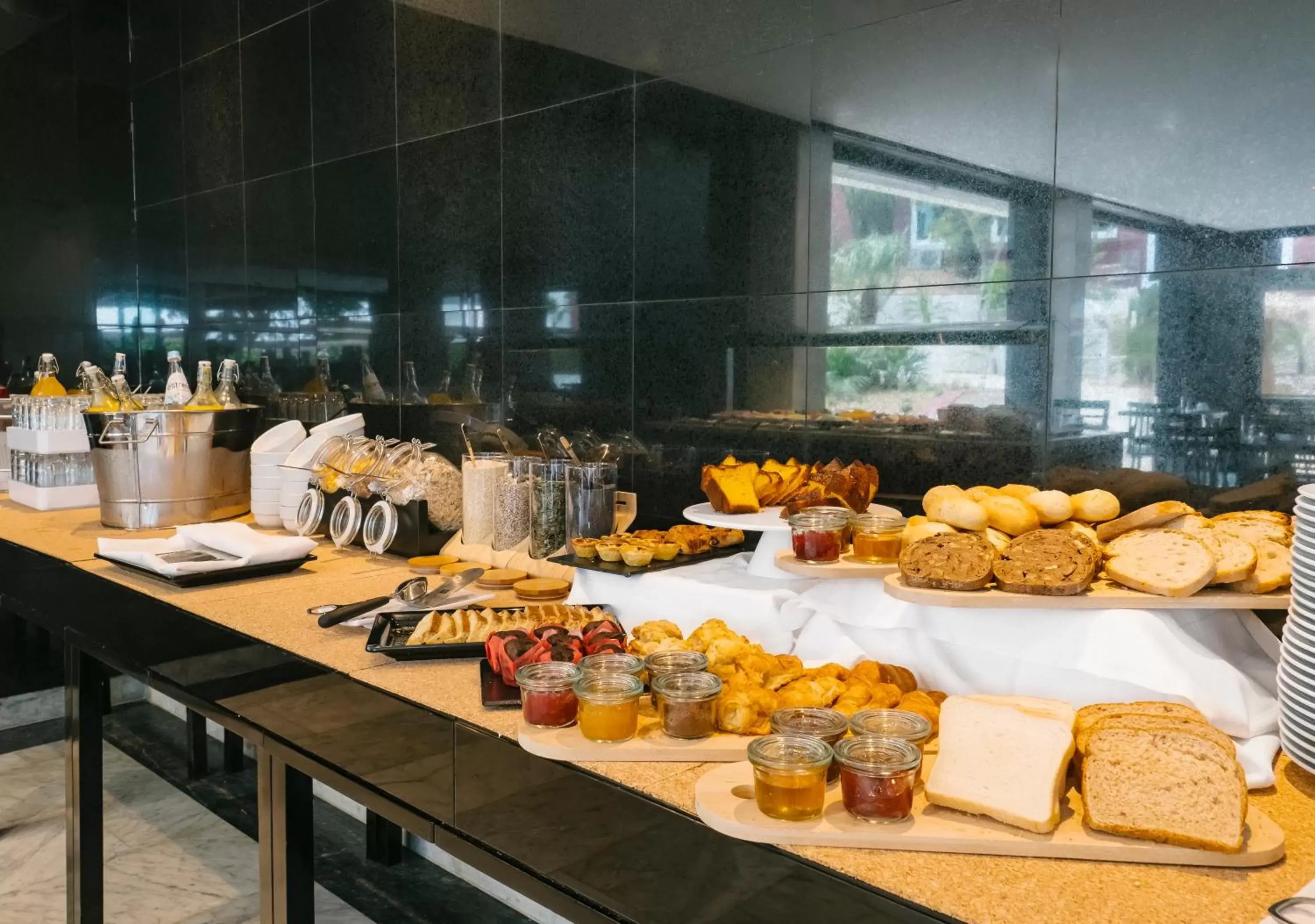 Breakfast in Topazio Vibe Beach Hotel & Apartments