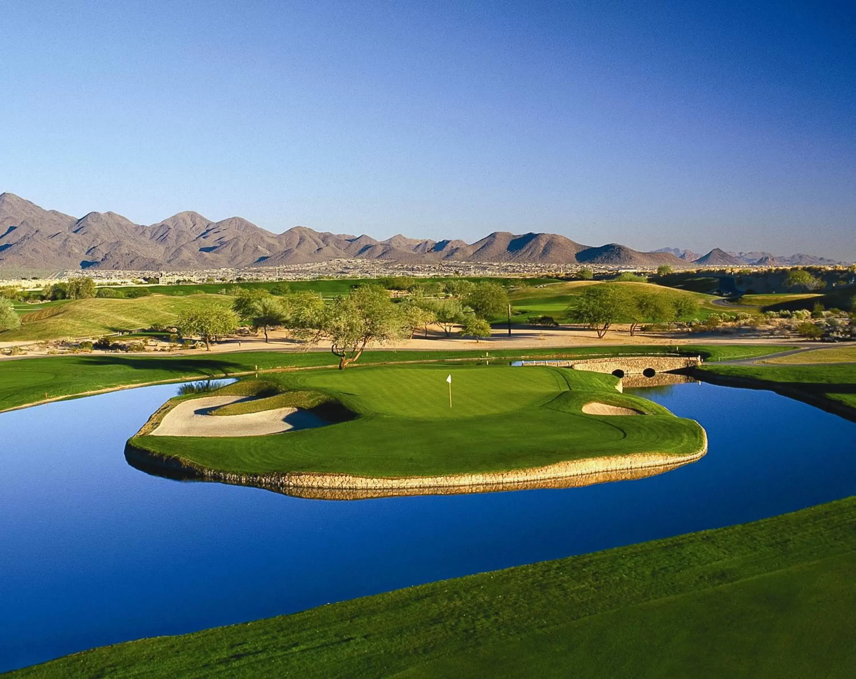 Golfcourse in Luxury Condos by Meridian CondoResorts- Scottsdale