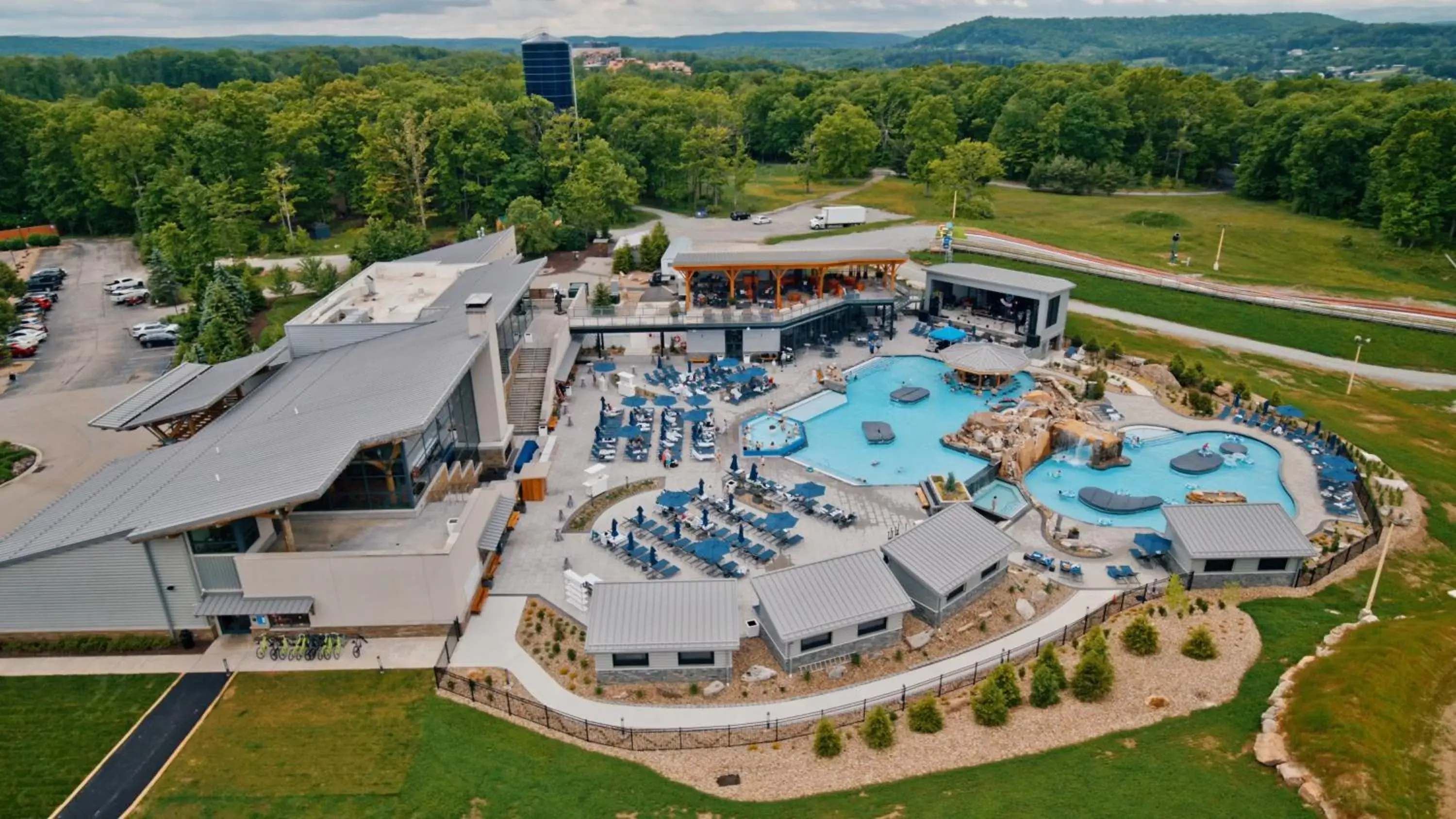 Swimming pool, Bird's-eye View in Nemacolin